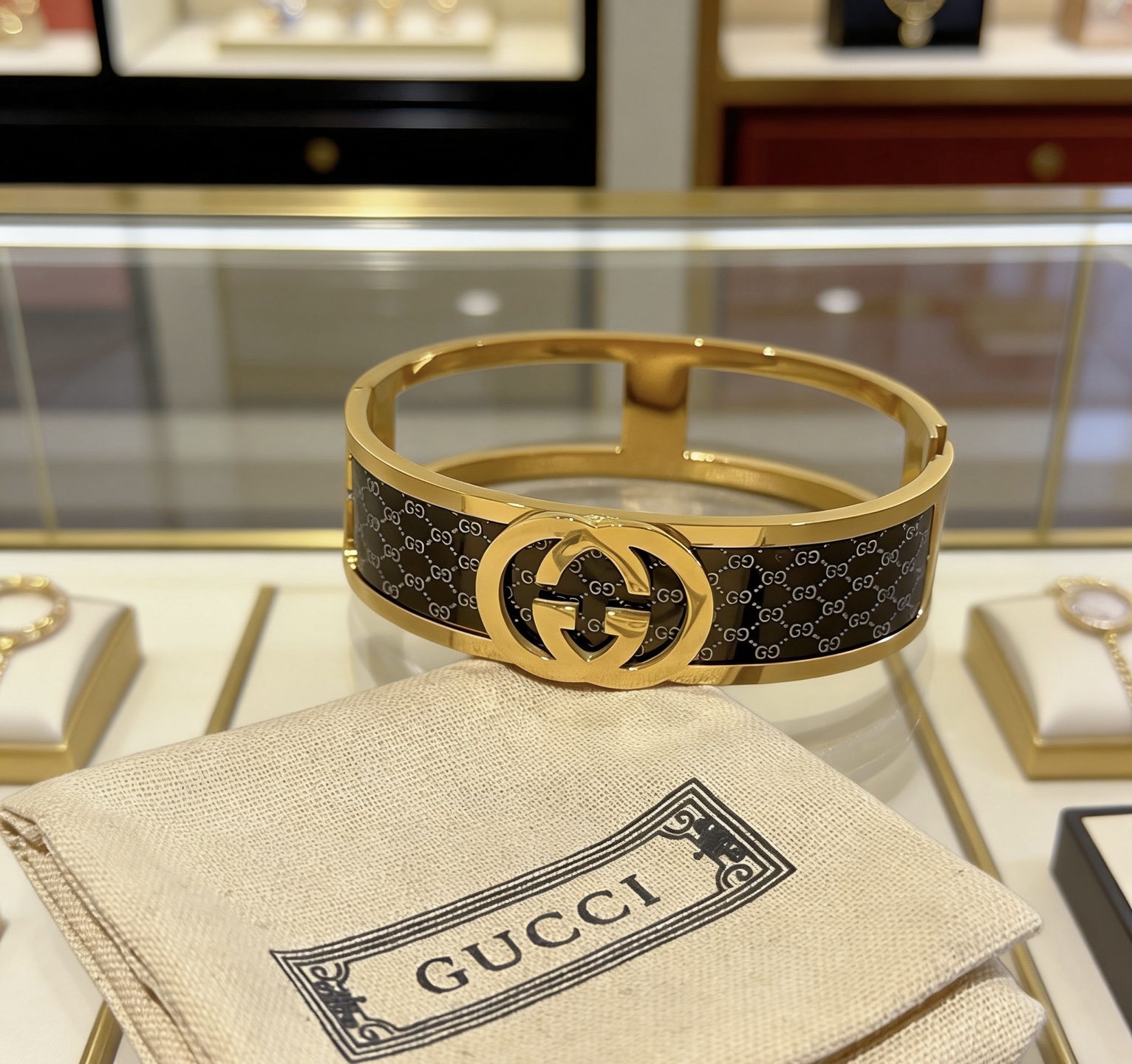 Gucci 𝐆𝐮𝐜𝐜𝐢古驰手镯手环纯手工打造最新款手镯档次更高 Anger Forest系列双G 款系列古驰手环