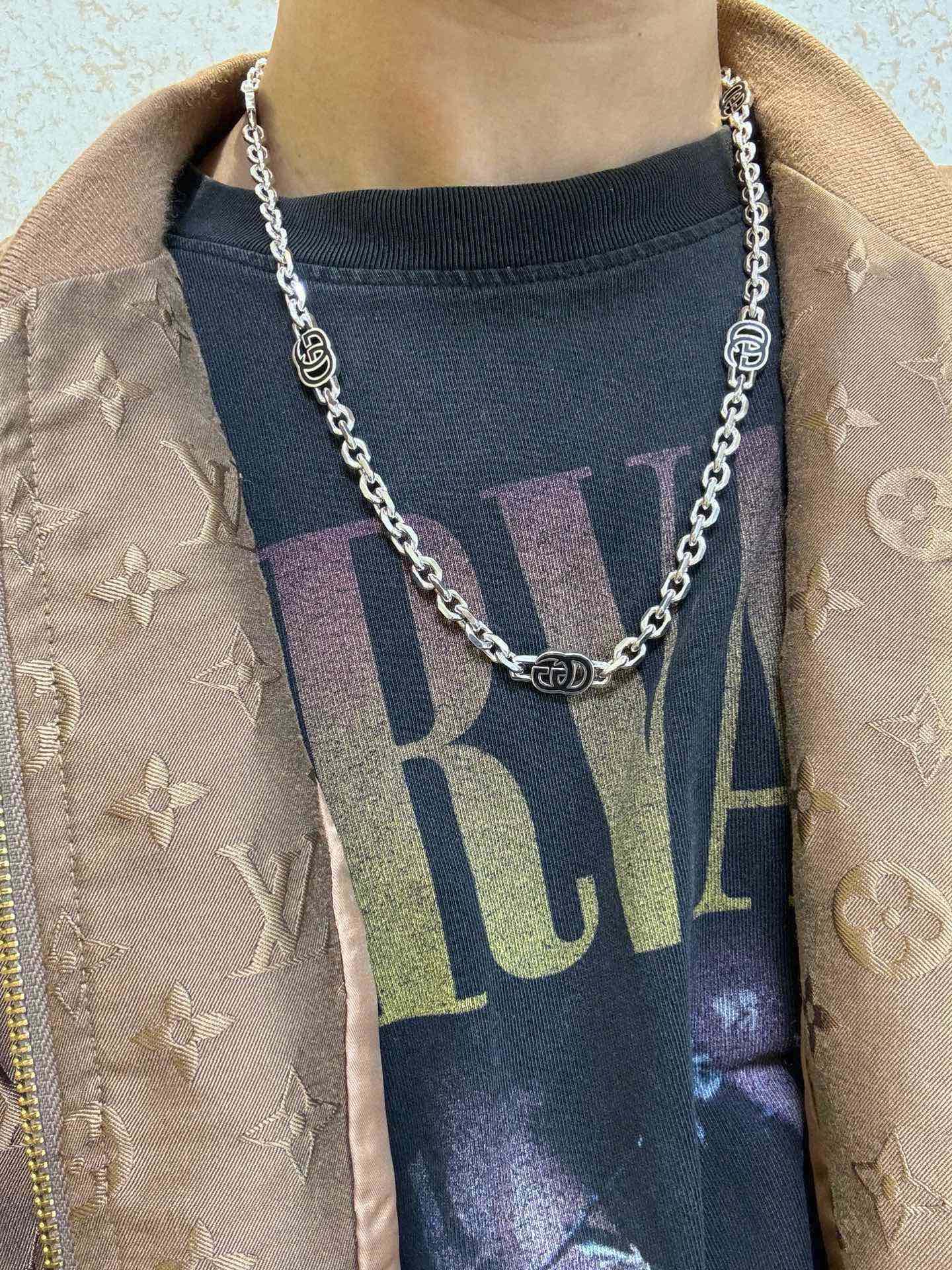 Gucci 新品发布 𝐆𝐮𝐜𝐜𝐢古驰项链最新款链条档次更高 Anger Forest系列双G 款联名设计理念项链系列 银项链