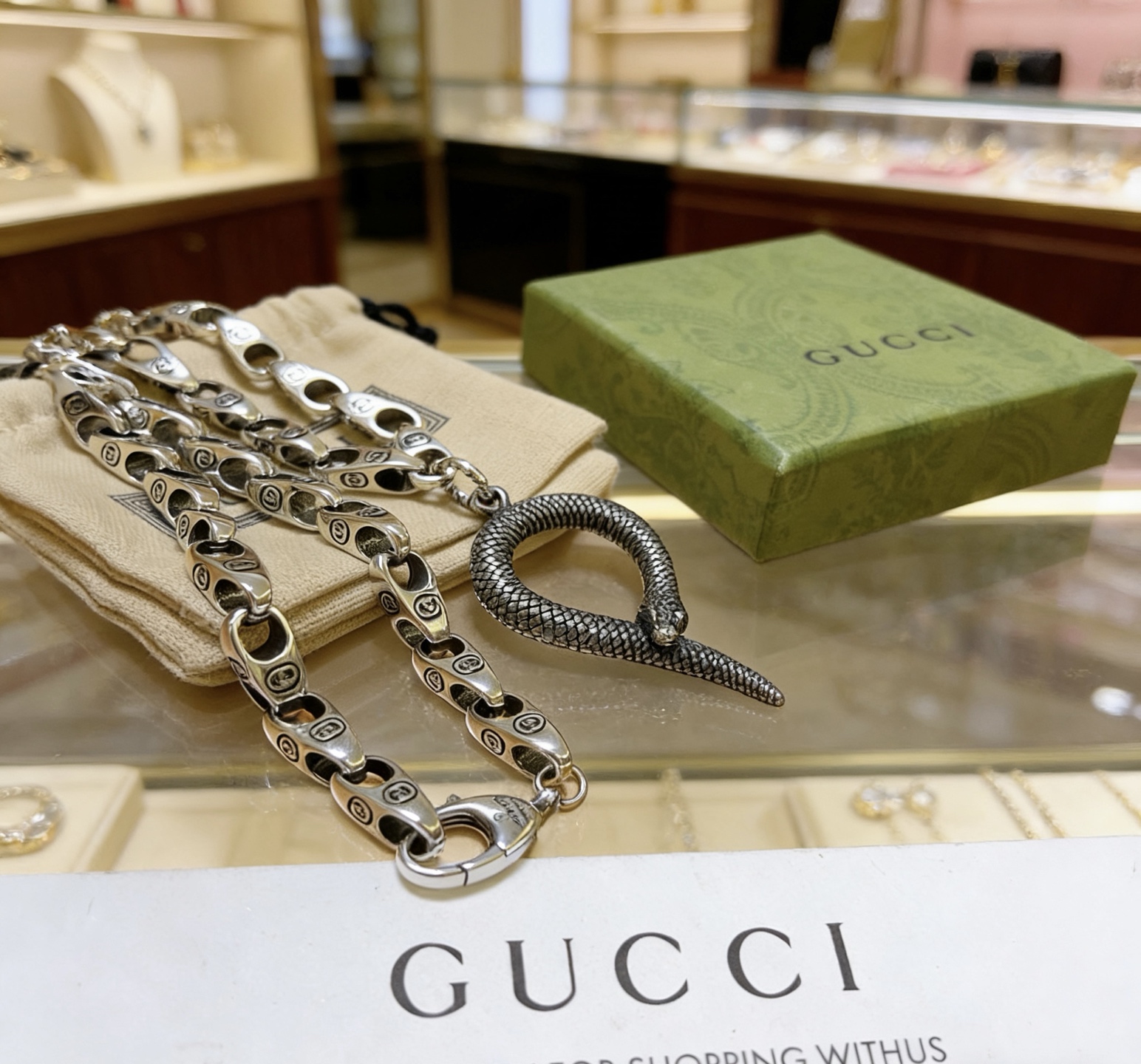Gucci 太帅啦 𝐆𝐮𝐜𝐜𝐢古驰项链 最新款链条档次更高 款Anger Forest系列双G古驰项链