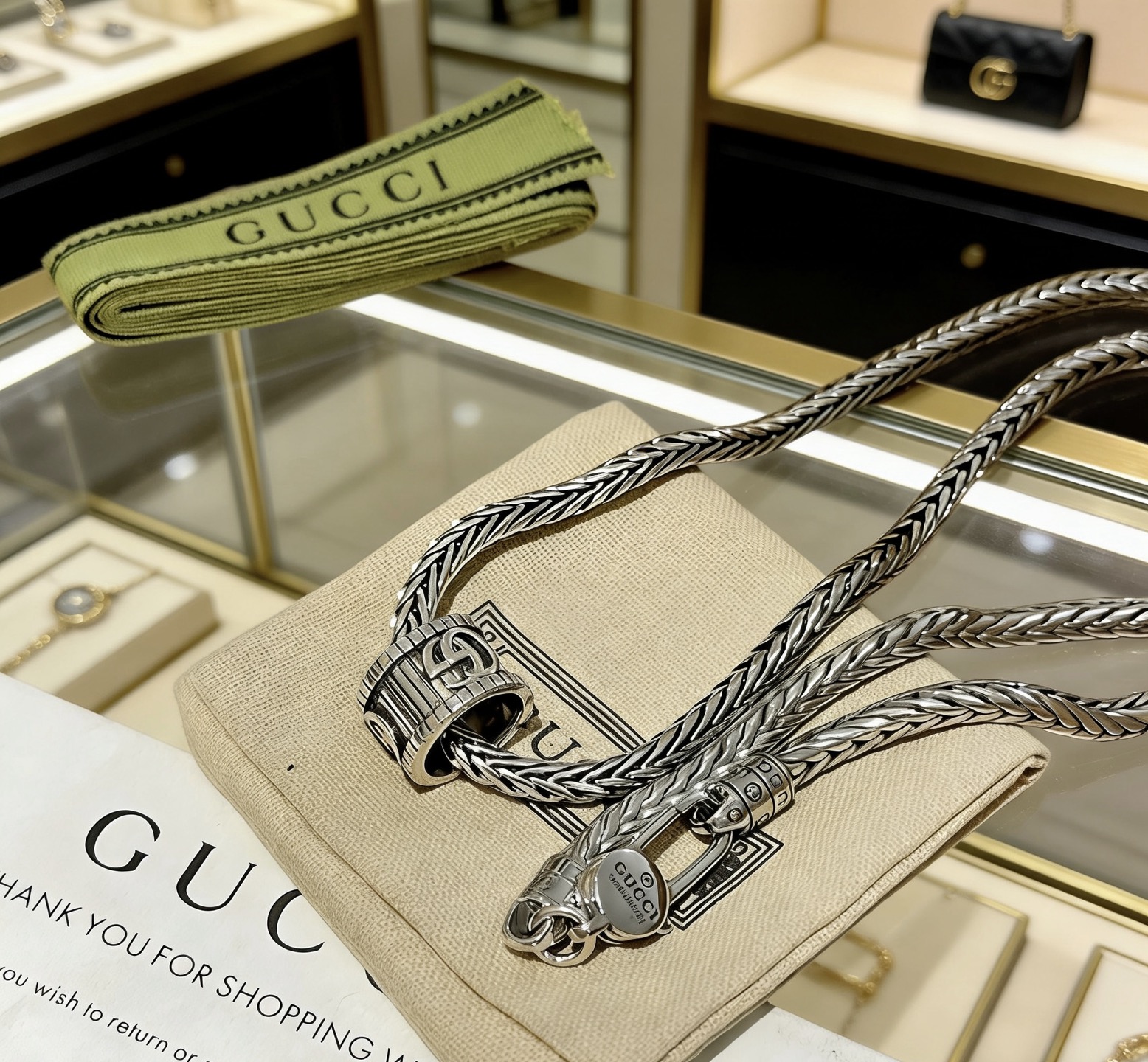 Gucci 太帅啦 𝐆𝐮𝐜𝐜𝐢古驰项链 最新款链条档次更高 款Anger Forest系列双G古驰项链