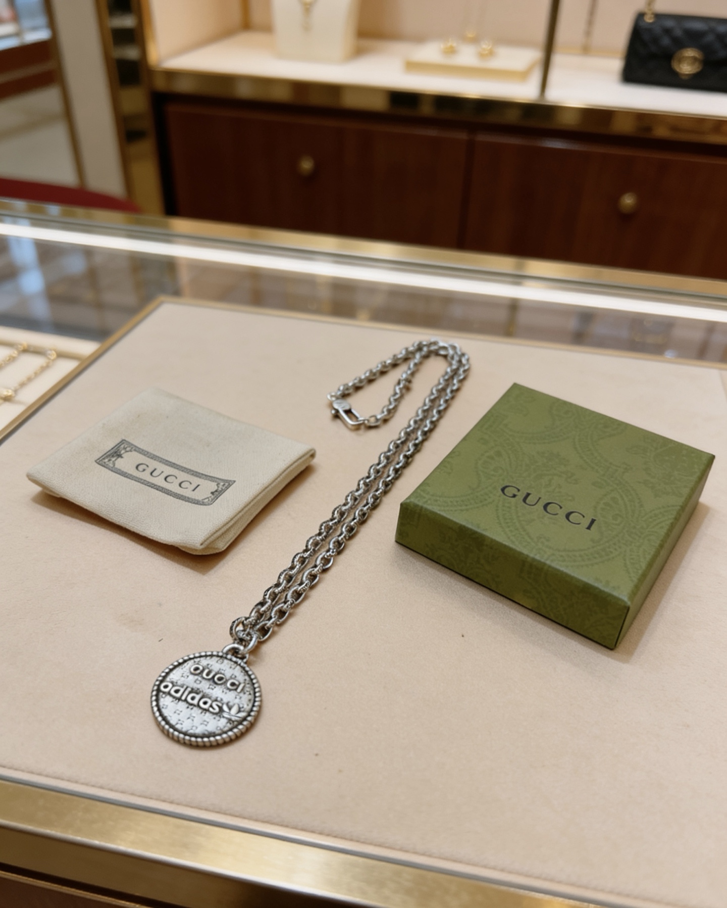 Gucci 不爆不发 抖音带货 首选 𝐆𝐮𝐜𝐜𝐢古驰项链最新款链条档次更高 Anger Forest系列双g设计理念 系列古驰项链