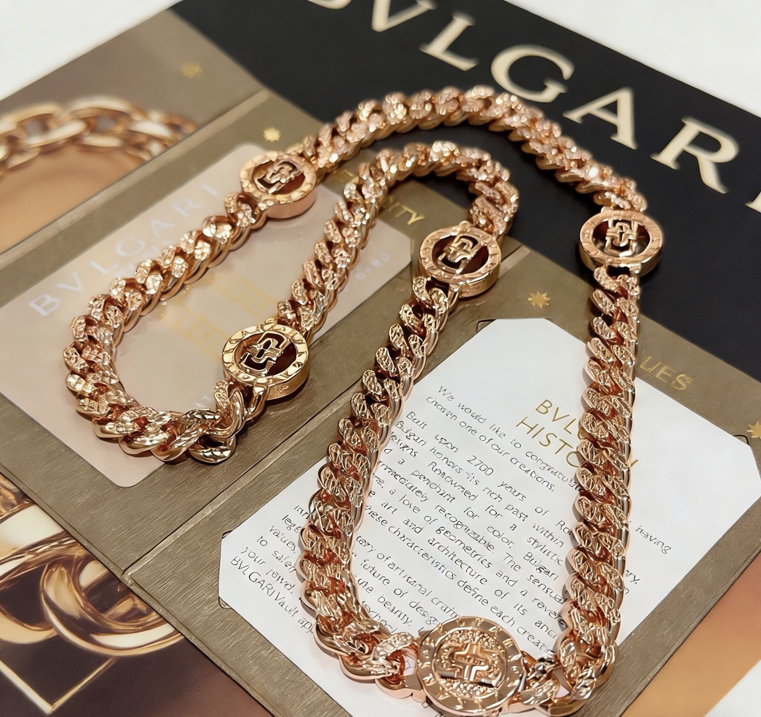 Bvlgari 宝格丽项链V金材质 BVLGARI宝格丽 DIVAS‘ DREAM 系列 品相完美