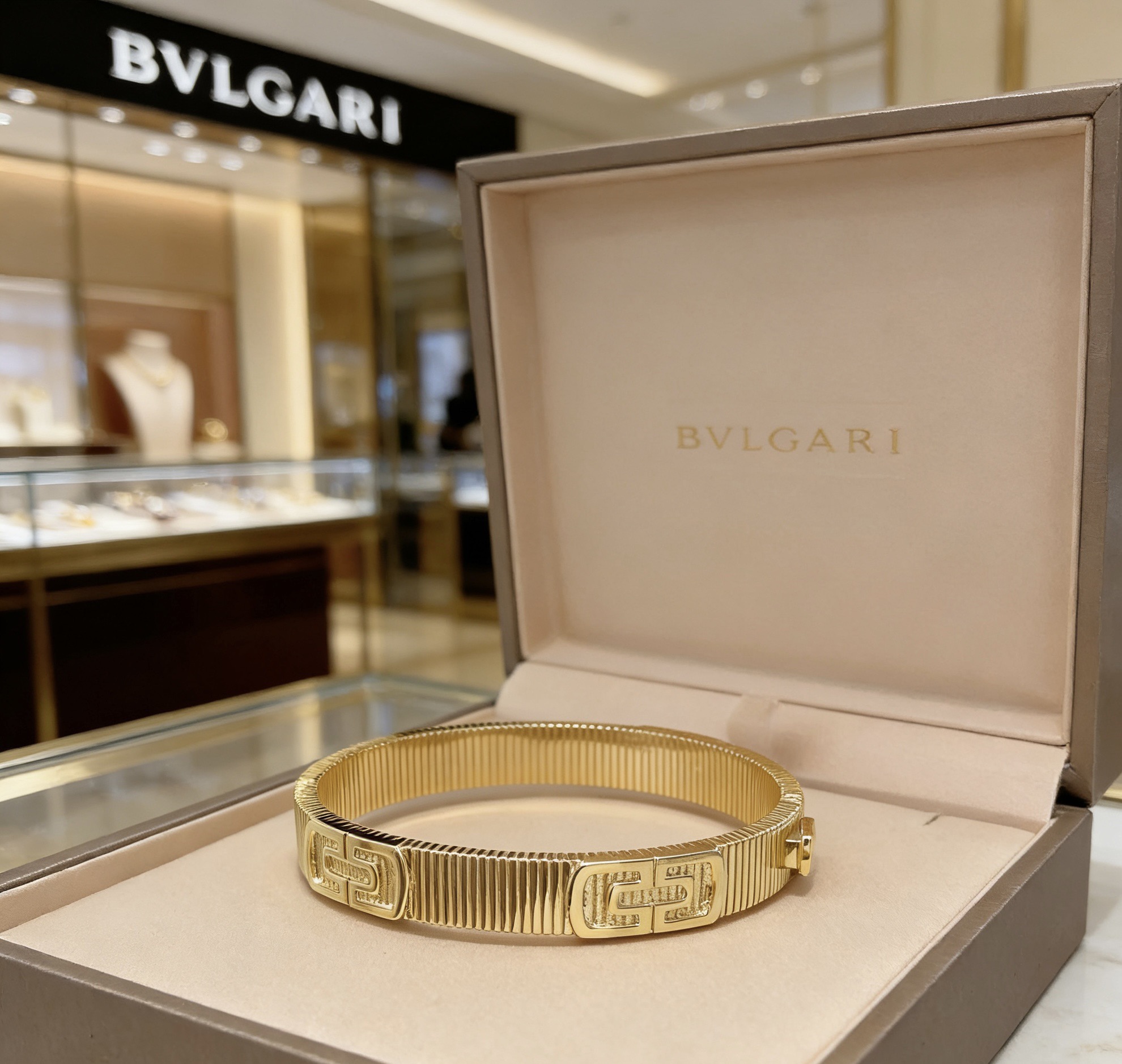 Bvlgari 宝格丽手镯Serpenti Viper系列回形针手镯
