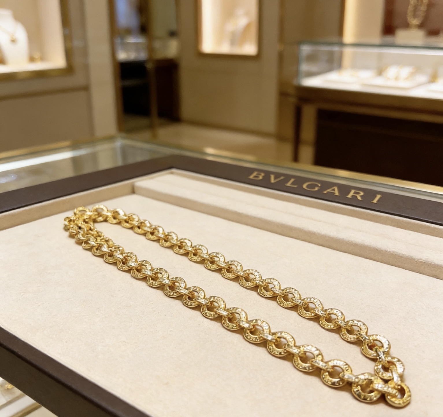 Bvlgari 宝格丽项链V金材质 BVLGARI宝格丽 DIVAS‘ DREAM 系列 品相完美