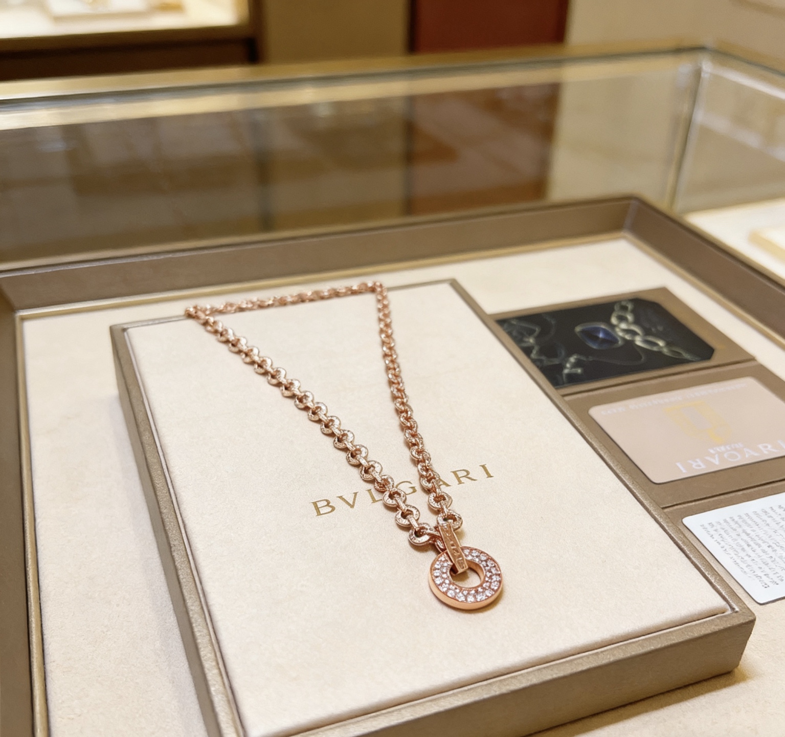 Bvlgari 宝格丽项链V金材质 BVLGARI宝格丽 DIVAS‘ DREAM 系列 品相完美