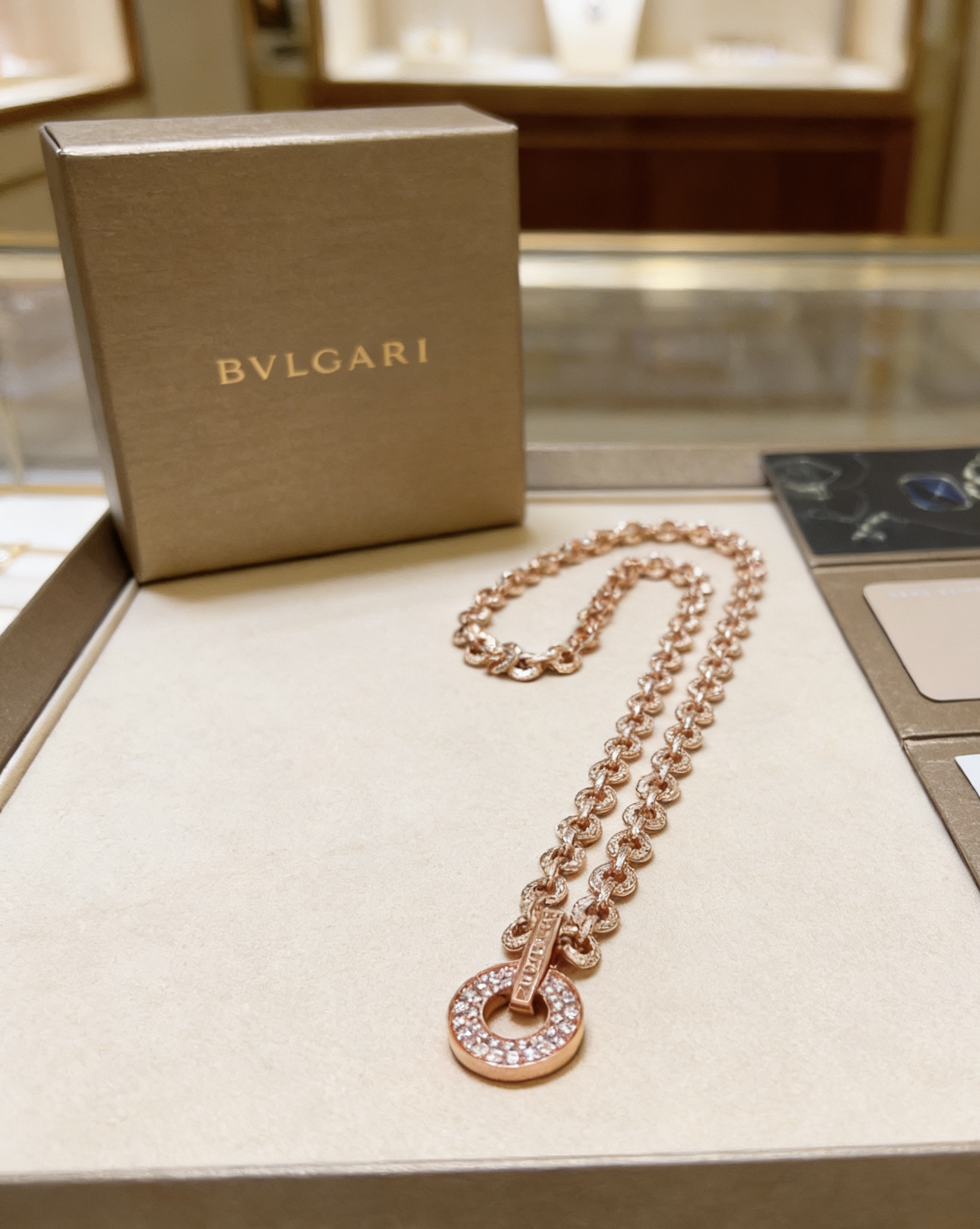 Bvlgari 宝格丽项链V金材质 BVLGARI宝格丽 DIVAS‘ DREAM 系列 品相完美