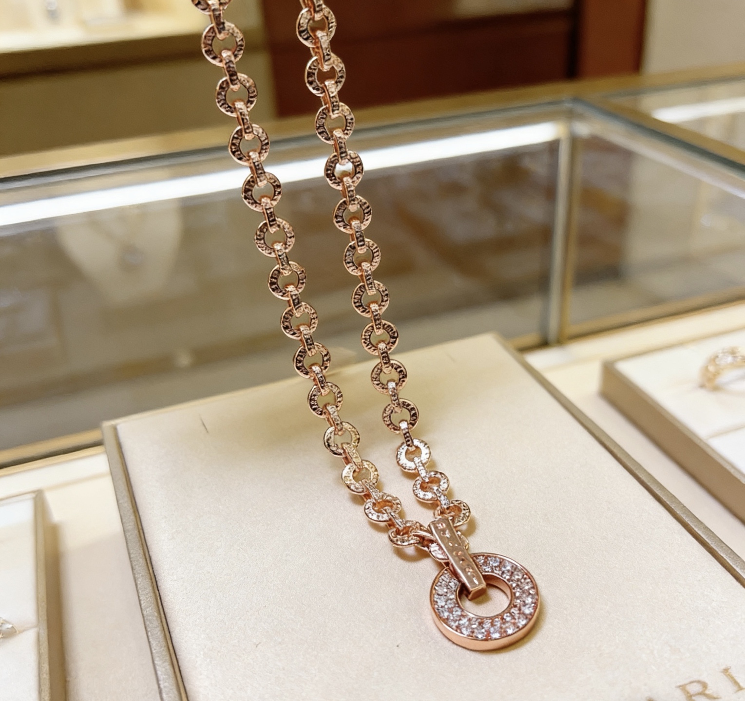 Bvlgari 宝格丽项链V金材质 BVLGARI宝格丽 DIVAS‘ DREAM 系列 品相完美