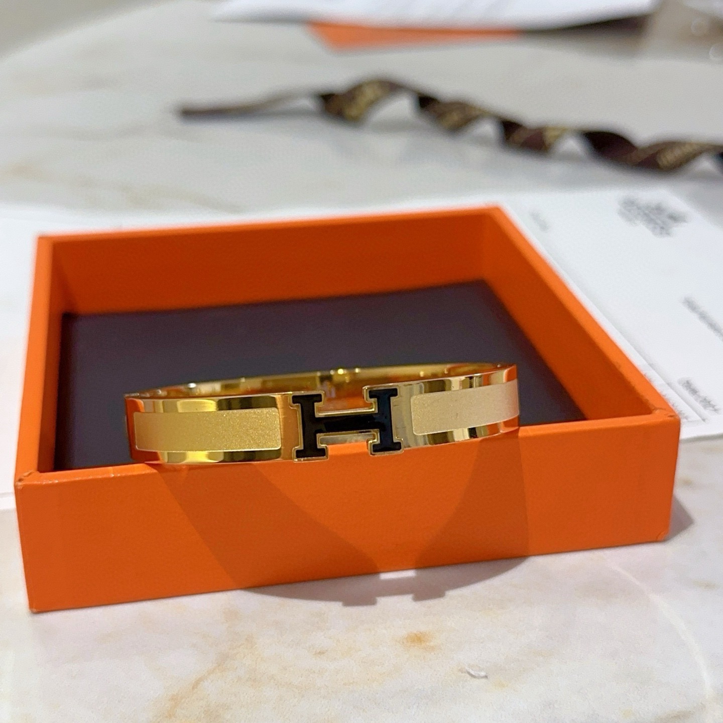 Hermès 爱马仕手镯 太考验师傅的手艺了