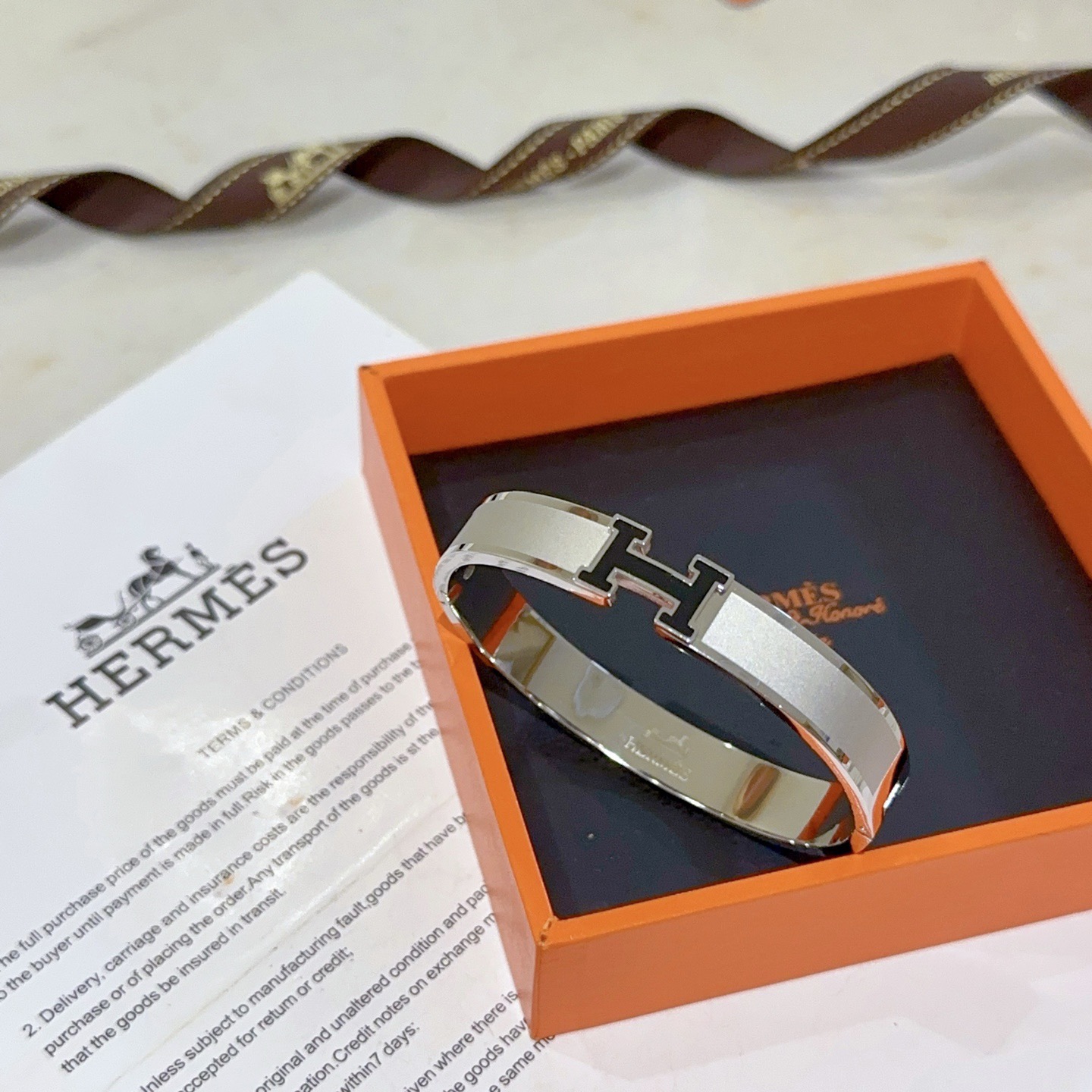 Hermès 爱马仕手镯 太考验师傅的手艺了