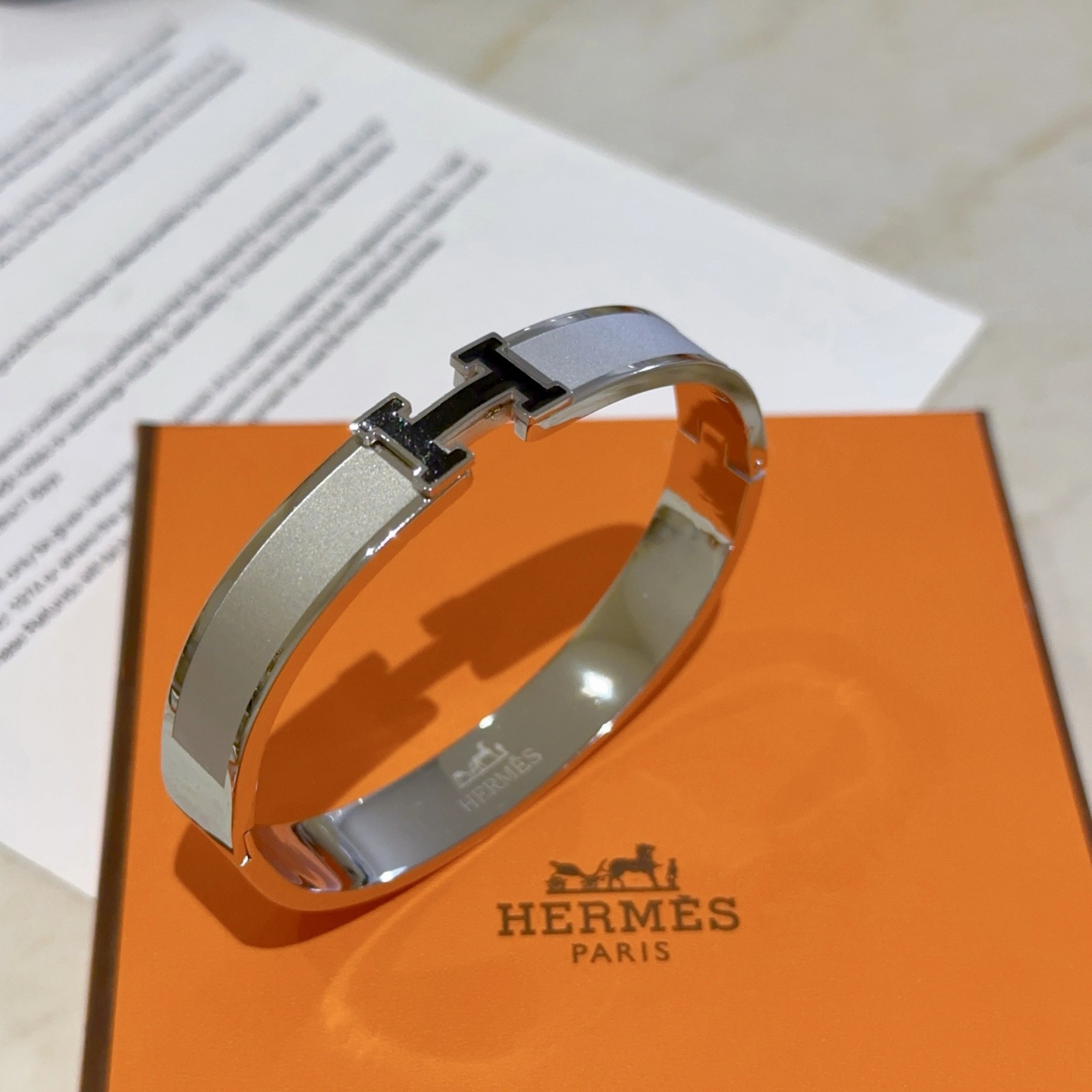 Hermès 爱马仕手镯 太考验师傅的手艺了
