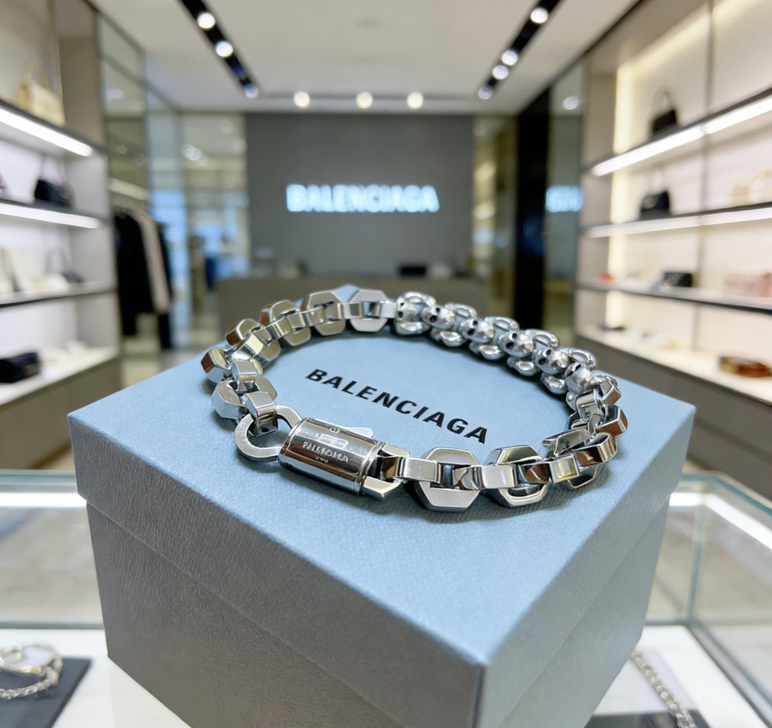 Balenciaga 任带不退色不氧化 新品 巴黎世家手链Balenciaga手链
