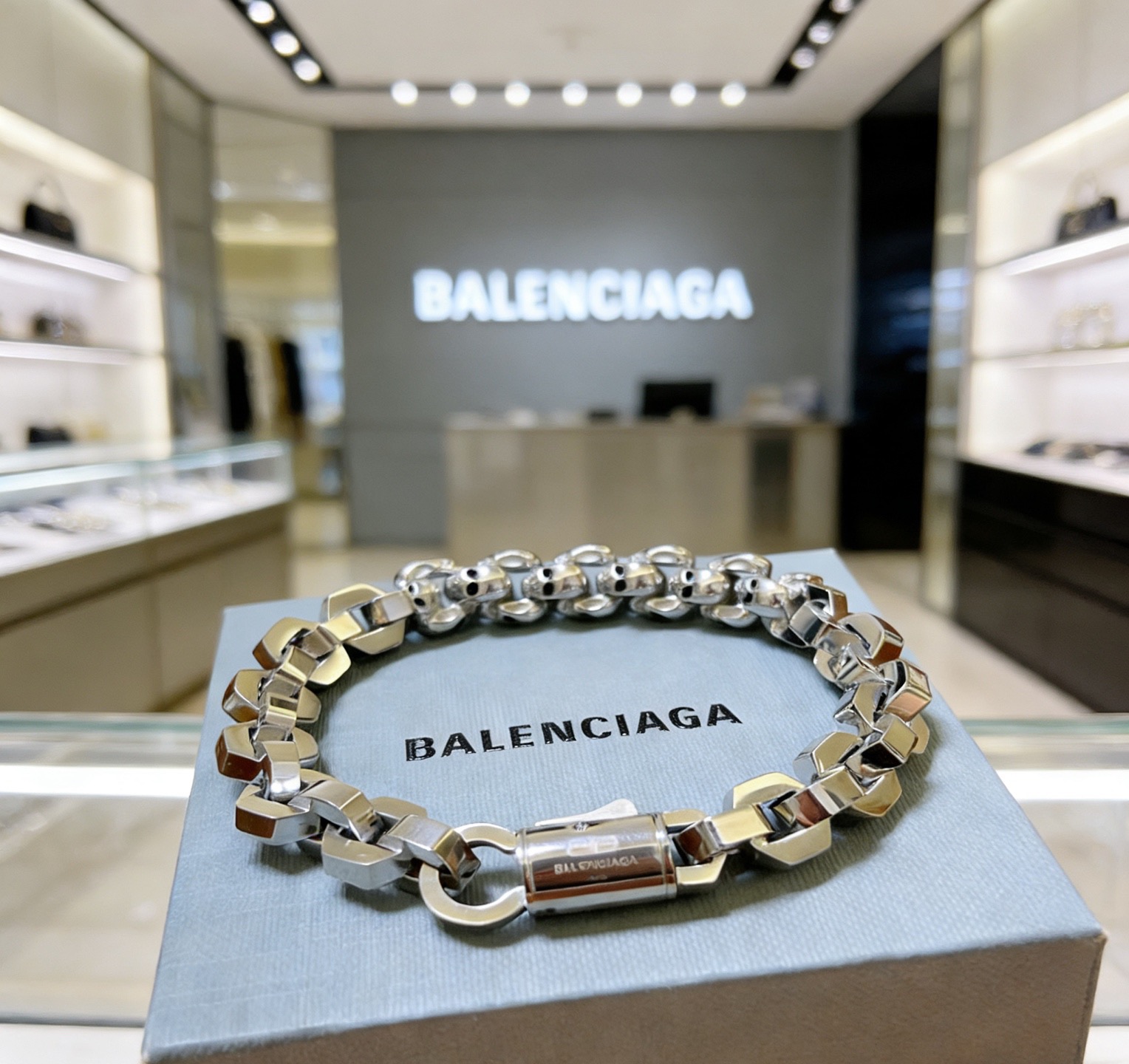 Balenciaga 任带不退色不氧化 新品 巴黎世家手链Balenciaga手链
