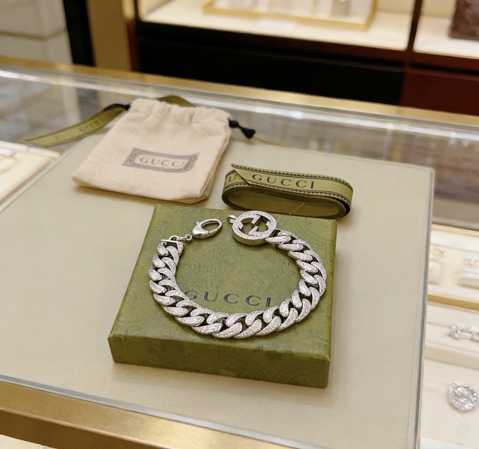 Gucci 2026最新出炉满钻奢华古驰手链
