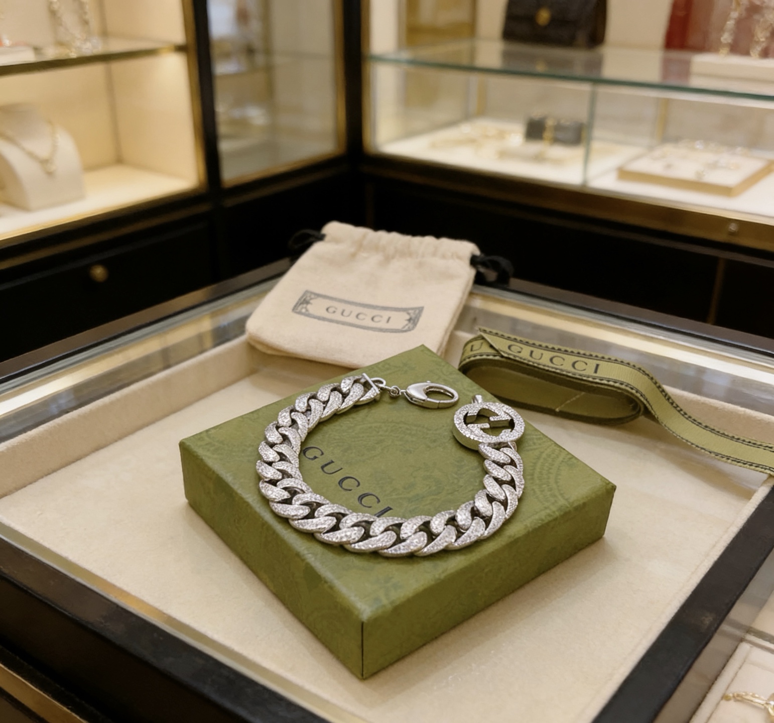 Gucci 2026最新出炉满钻奢华古驰手链