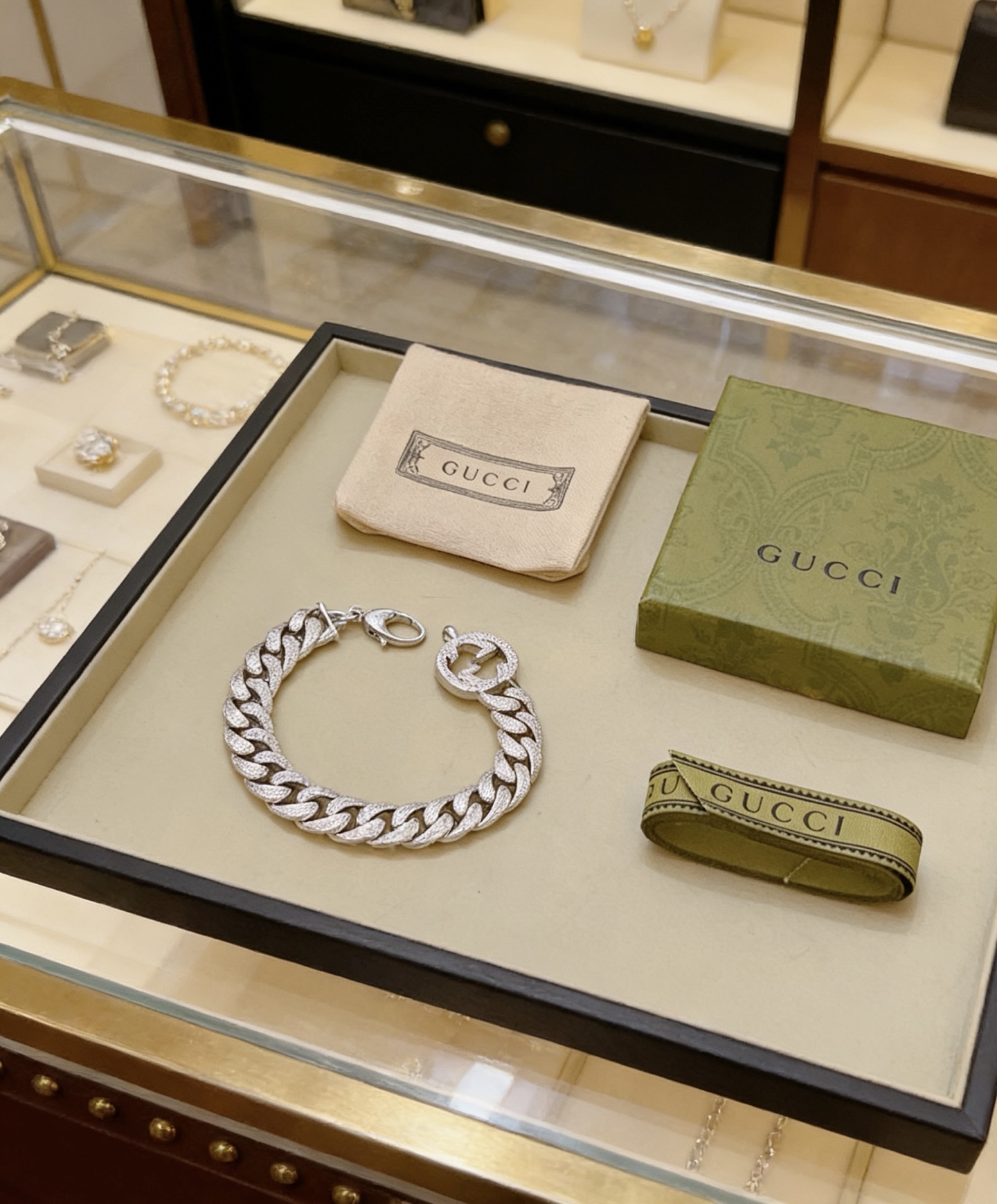 Gucci 2026最新出炉满钻奢华古驰手链