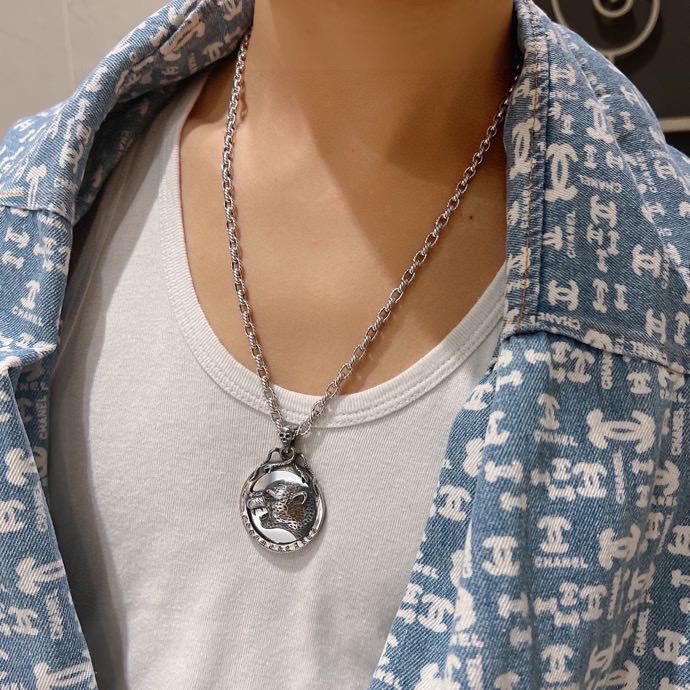 Gucci 不爆不发 古驰官网新款同步更新 抖音带货 首选 𝐆𝐮𝐜𝐜𝐢古驰项链最新款链条档次更高 Anger Forest系列双g图案古驰项链 定制项链