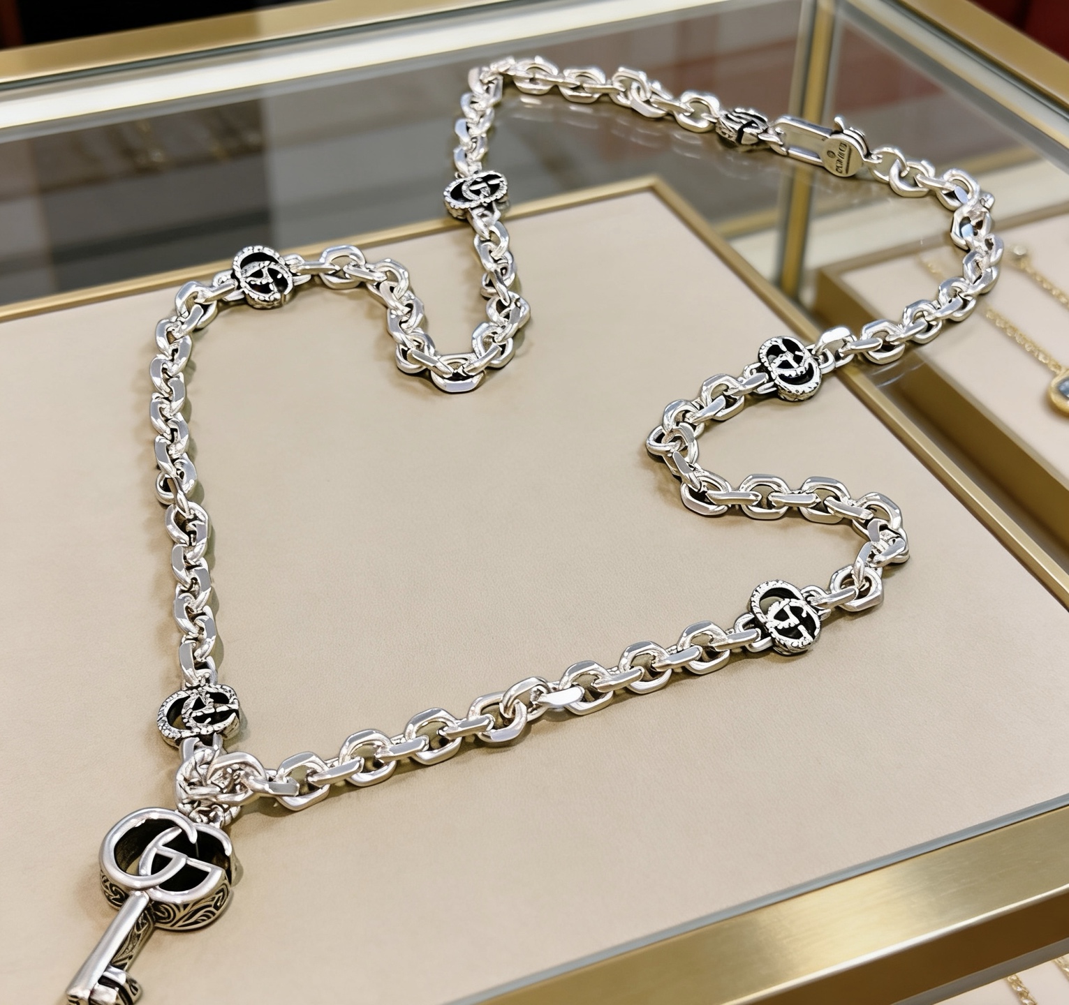 Gucci 𝐆𝐮𝐜𝐜𝐢古驰项链最新款链条档次更高 Anger Forest系列双G钥匙古驰项链