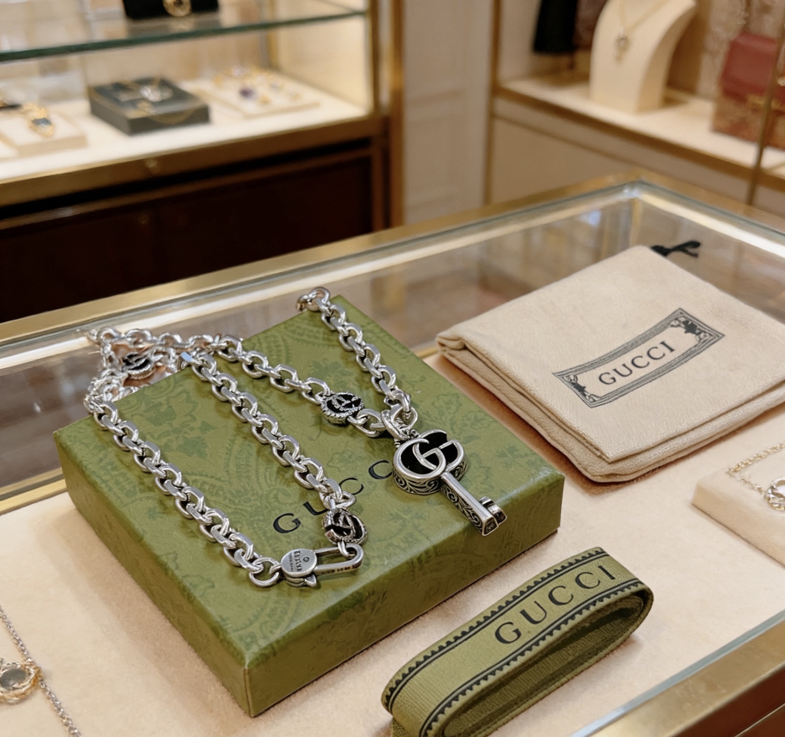 Gucci 𝐆𝐮𝐜𝐜𝐢古驰项链最新款链条档次更高 Anger Forest系列双G钥匙古驰项链