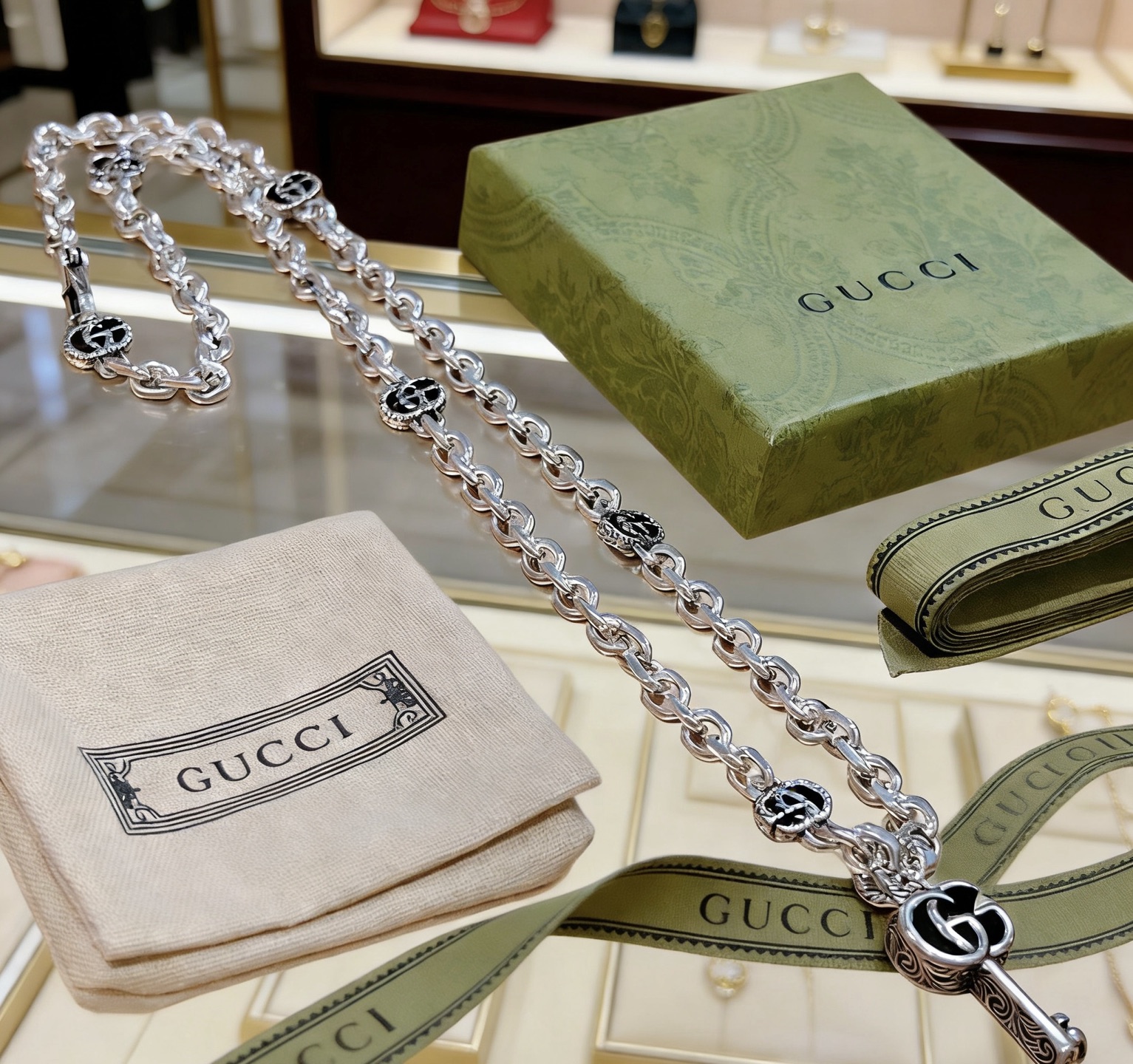 Gucci 𝐆𝐮𝐜𝐜𝐢古驰项链最新款链条档次更高 Anger Forest系列双G钥匙古驰项链