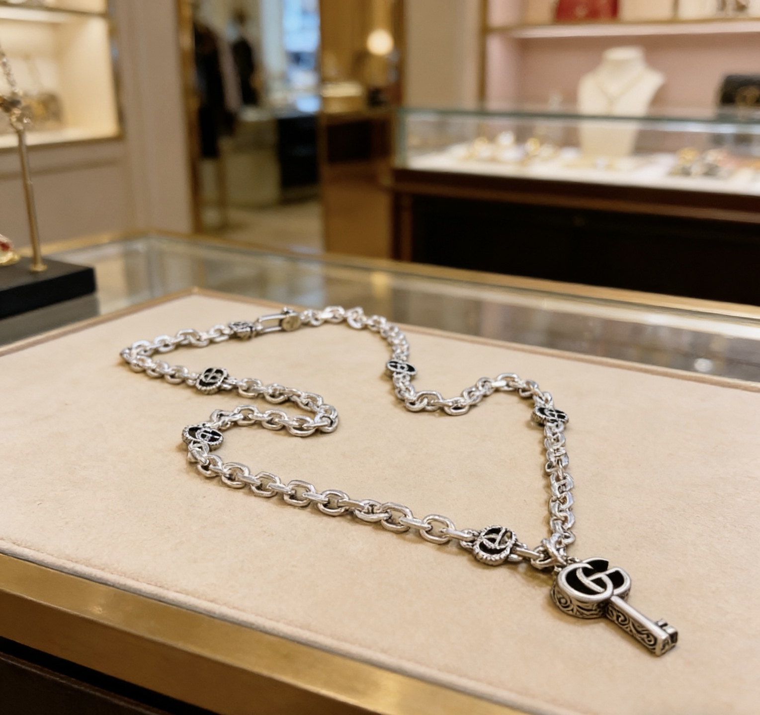 Gucci 𝐆𝐮𝐜𝐜𝐢古驰项链最新款链条档次更高 Anger Forest系列双G钥匙古驰项链