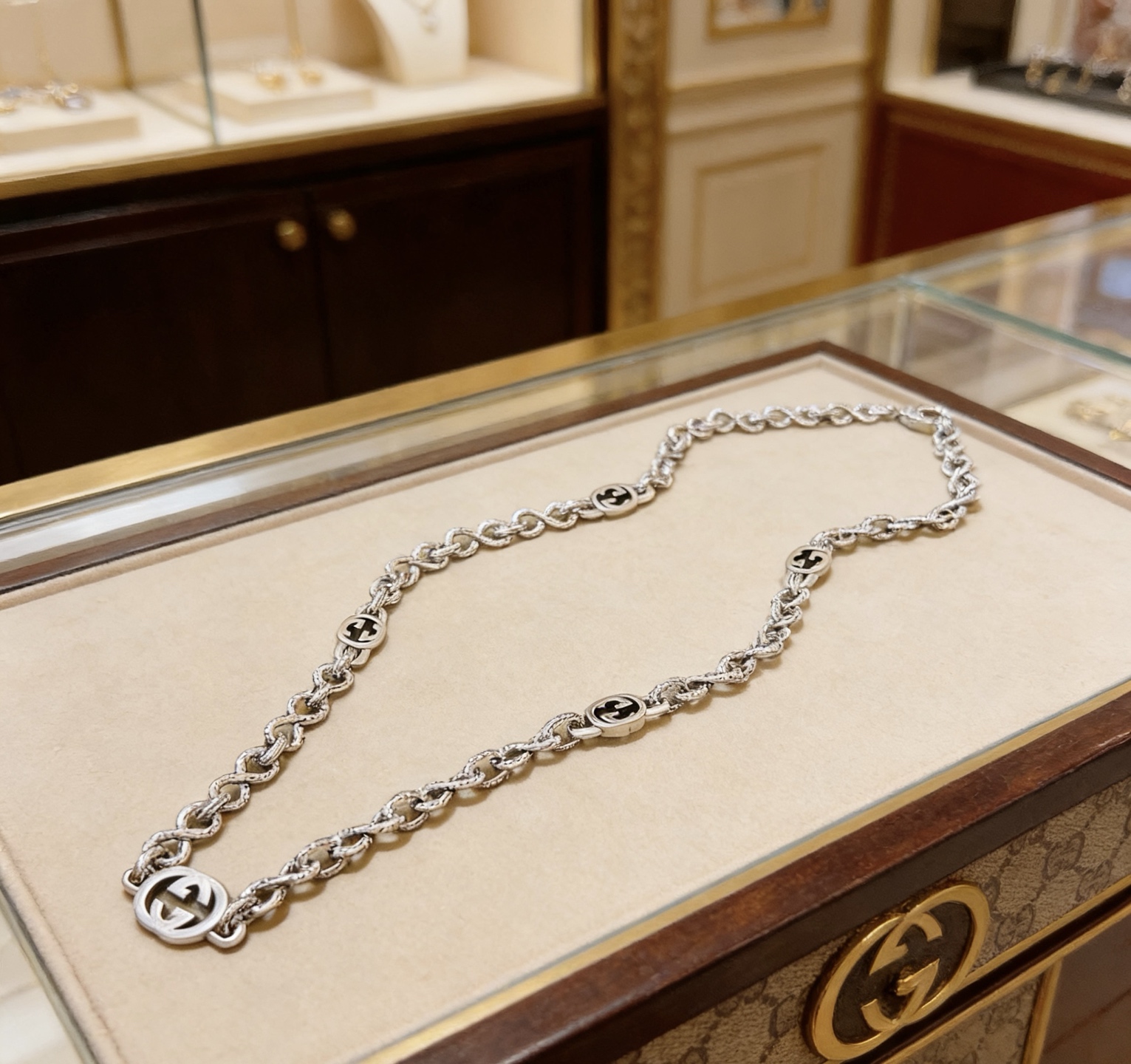 Gucci 新品锁链发售 𝐆𝐮𝐜𝐜𝐢古驰项链最新款链条档次更高