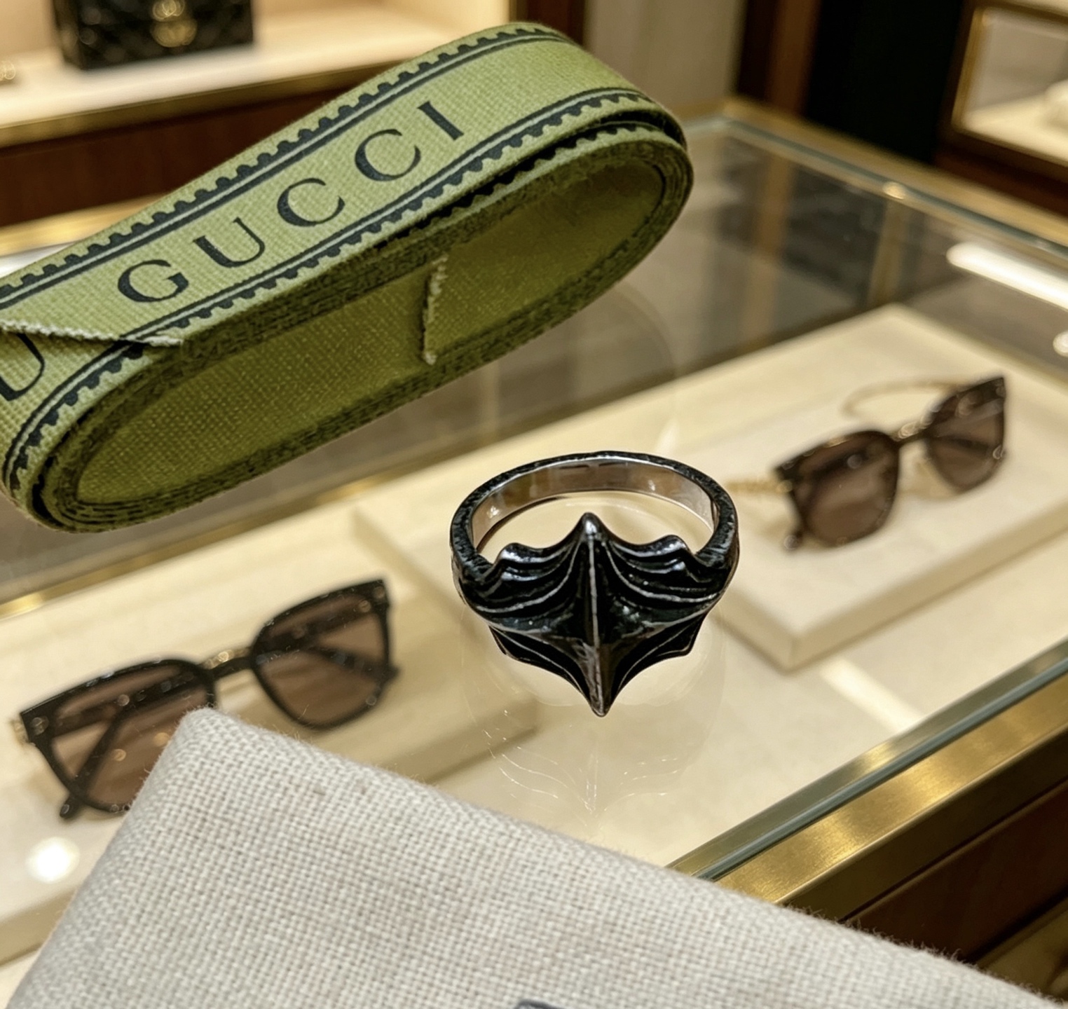 Gucci 𝐆𝐮𝐜𝐜𝐢古驰戒指最新款式个性设计理念档次更高 Anger Forest系列双G纯手工制作工艺 古驰戒指