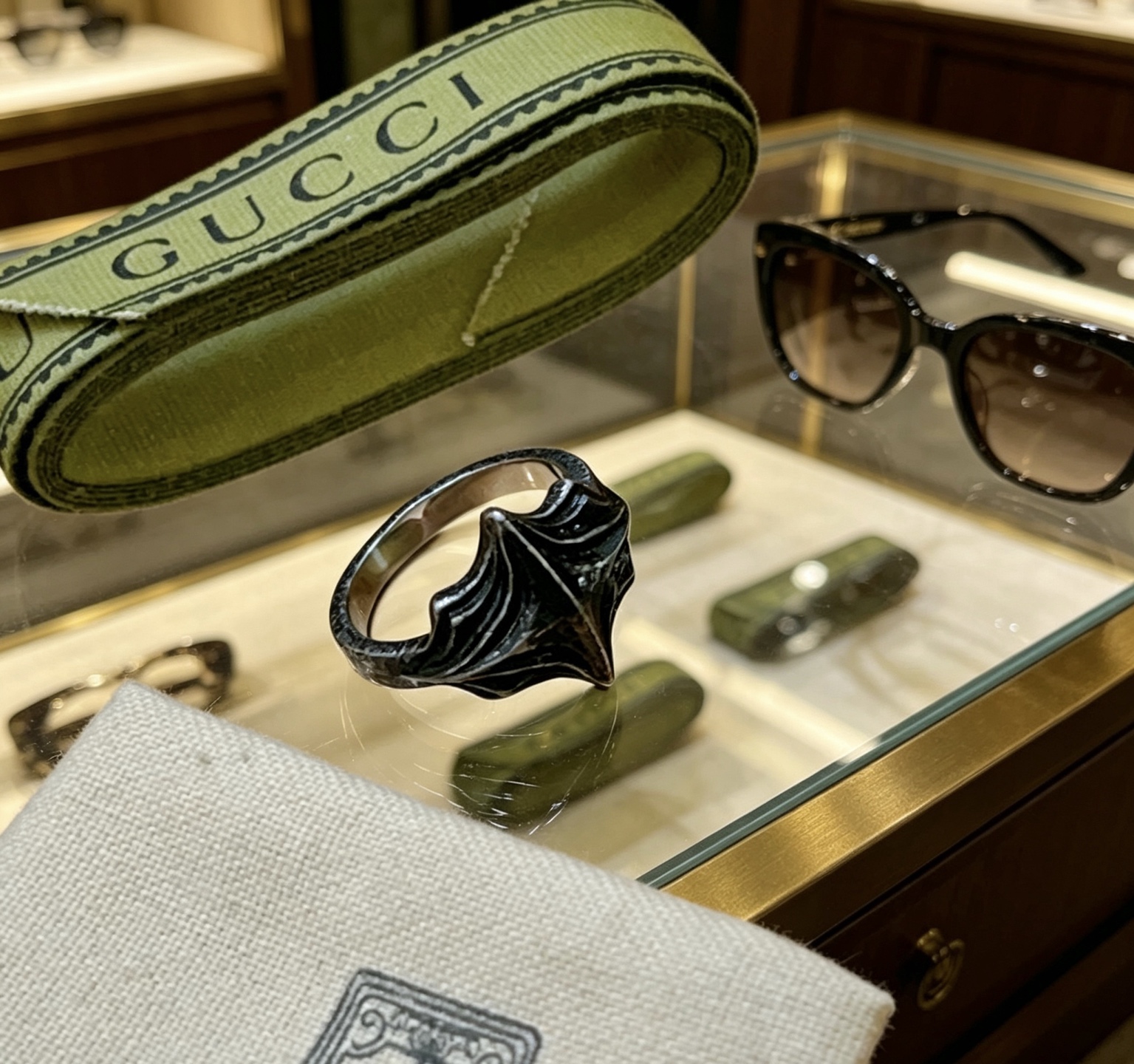 Gucci 𝐆𝐮𝐜𝐜𝐢古驰戒指最新款式个性设计理念档次更高 Anger Forest系列双G纯手工制作工艺 古驰戒指