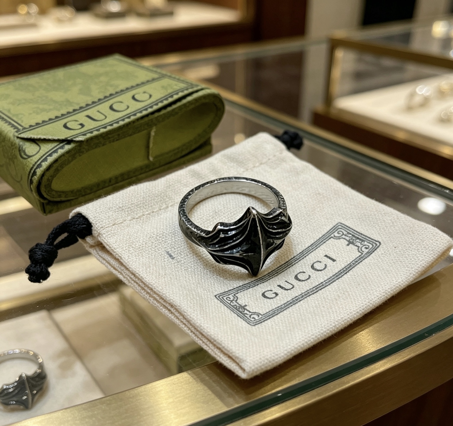 Gucci 𝐆𝐮𝐜𝐜𝐢古驰戒指最新款式个性设计理念档次更高 Anger Forest系列双G纯手工制作工艺 古驰戒指