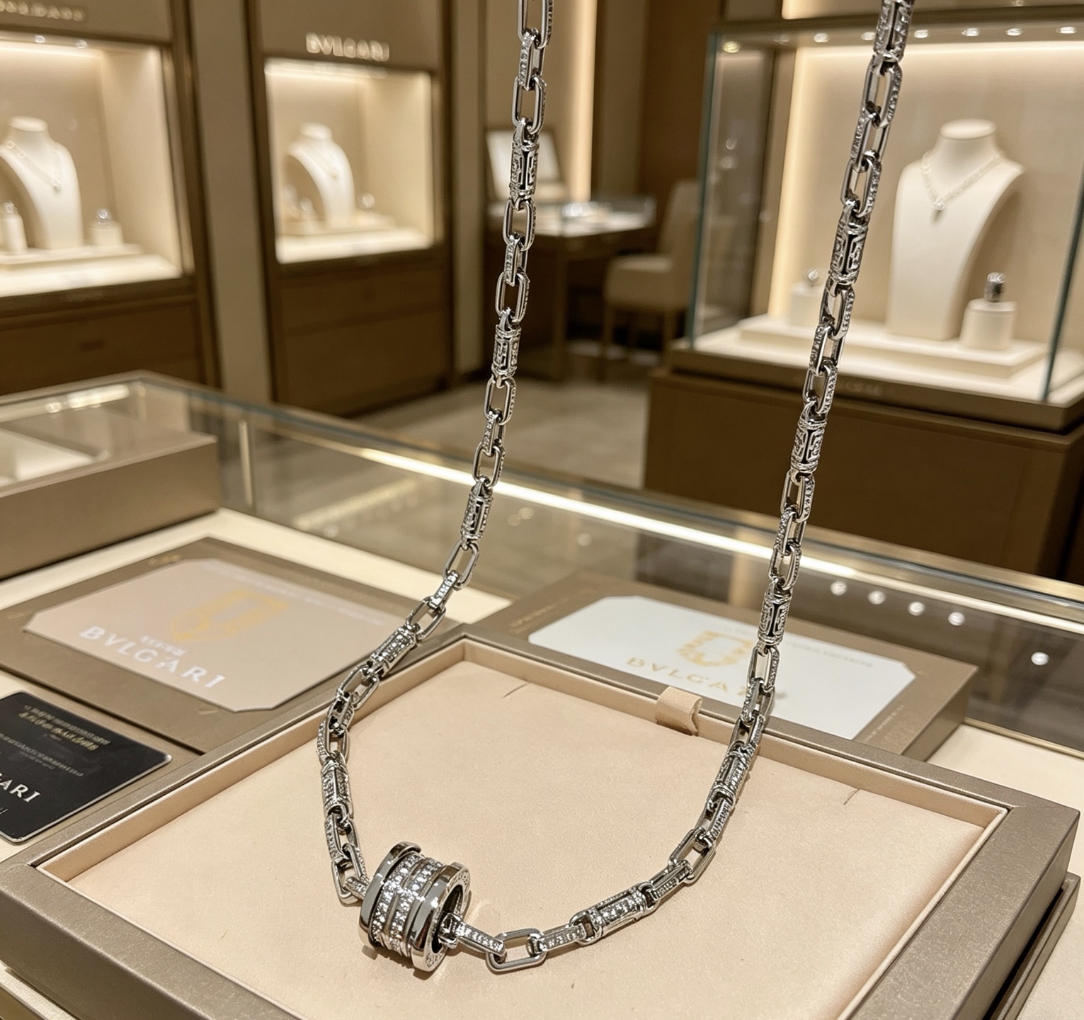 Bvlgari 宝格丽项链V金材质 BVLGARI宝格丽 DIVAS‘ DREAM 系列 品相完美