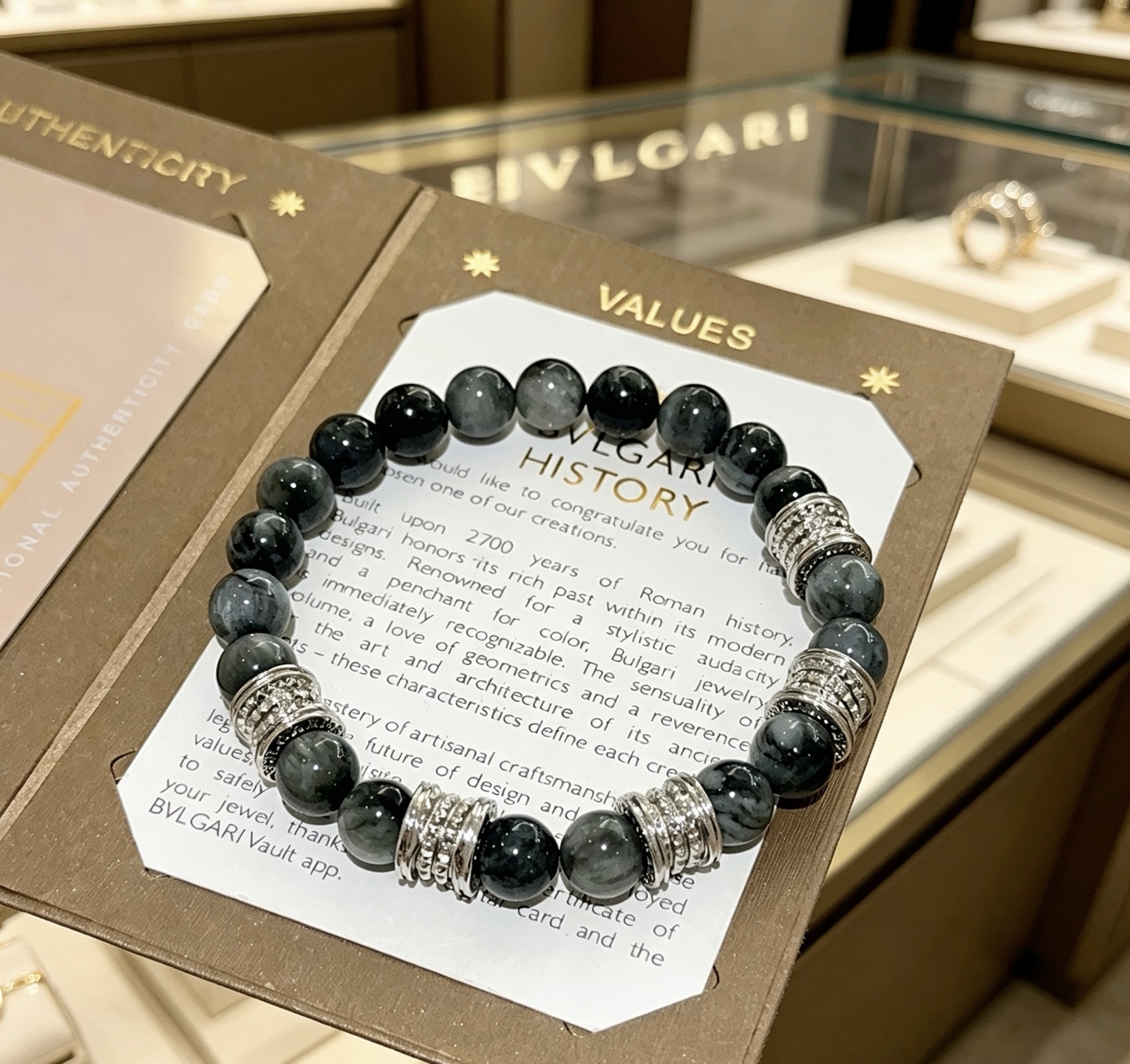 Bvlgari 宝格丽手链V金材质 BVLGARI宝格丽 DIVAS‘ DREAM 系列 天然石手链品相完美