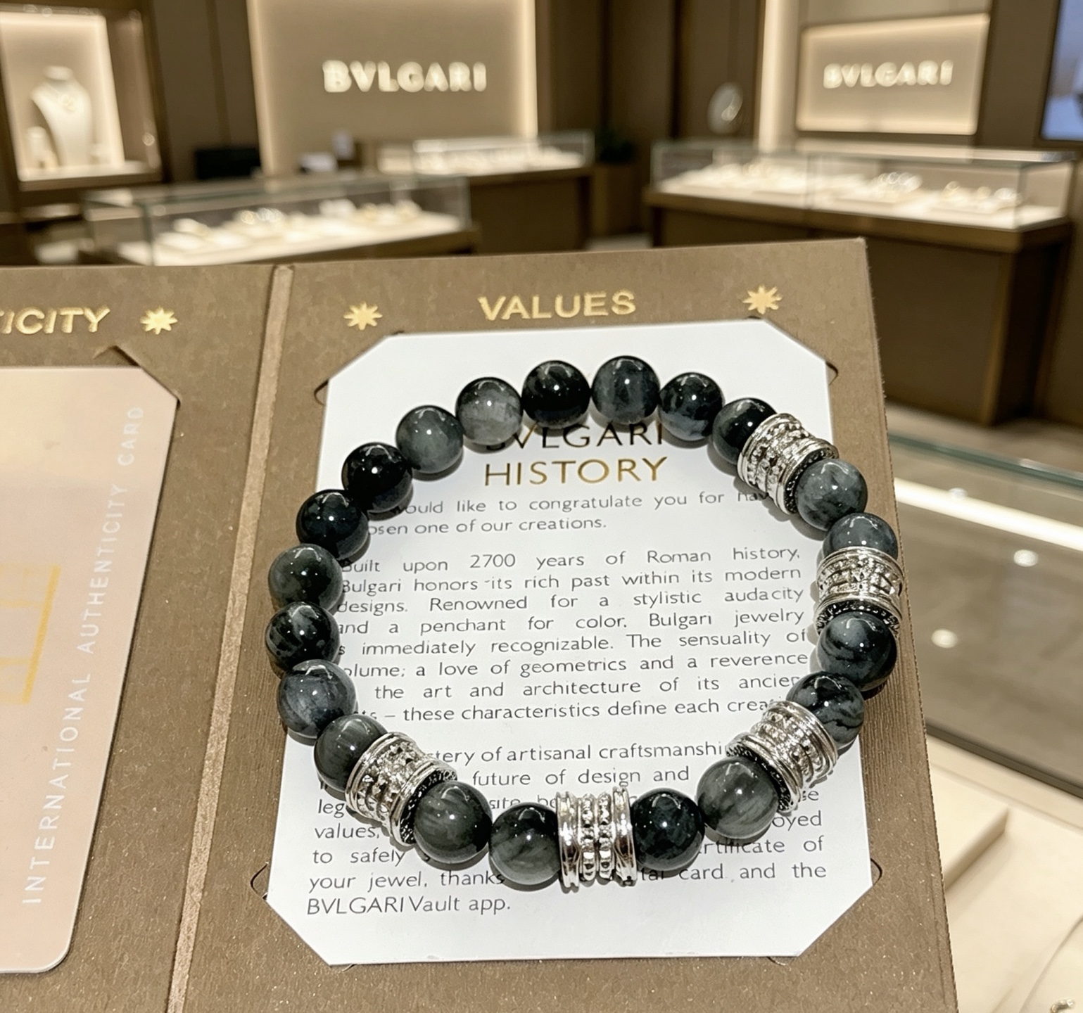 Bvlgari 宝格丽手链V金材质 BVLGARI宝格丽 DIVAS‘ DREAM 系列 天然石手链品相完美