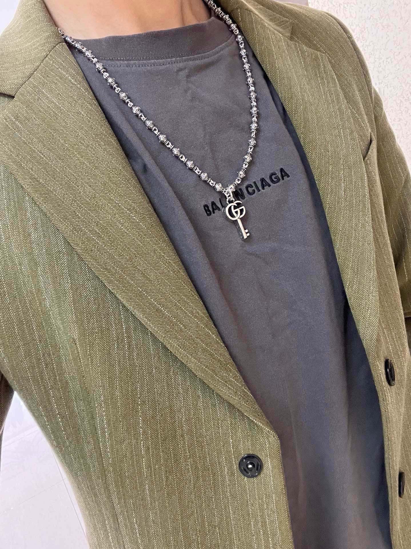 Gucci 𝐆𝐮𝐜𝐜𝐢古驰项链最新款链条档次更高 Anger Forest系列双G钥匙吊坠古驰项链