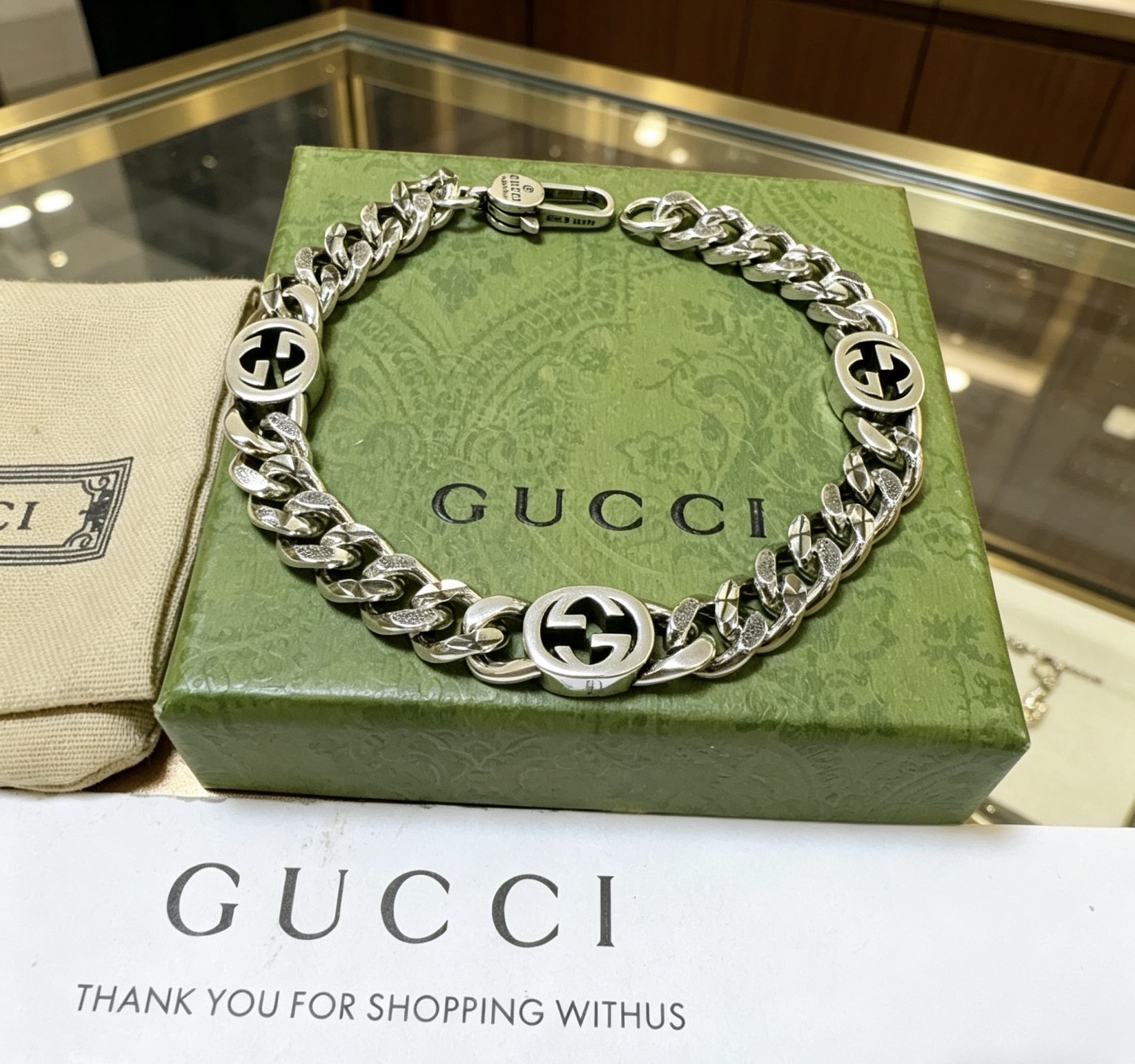 Gucci 最新出炉土豪版手链 认准细节链身闪沙效果