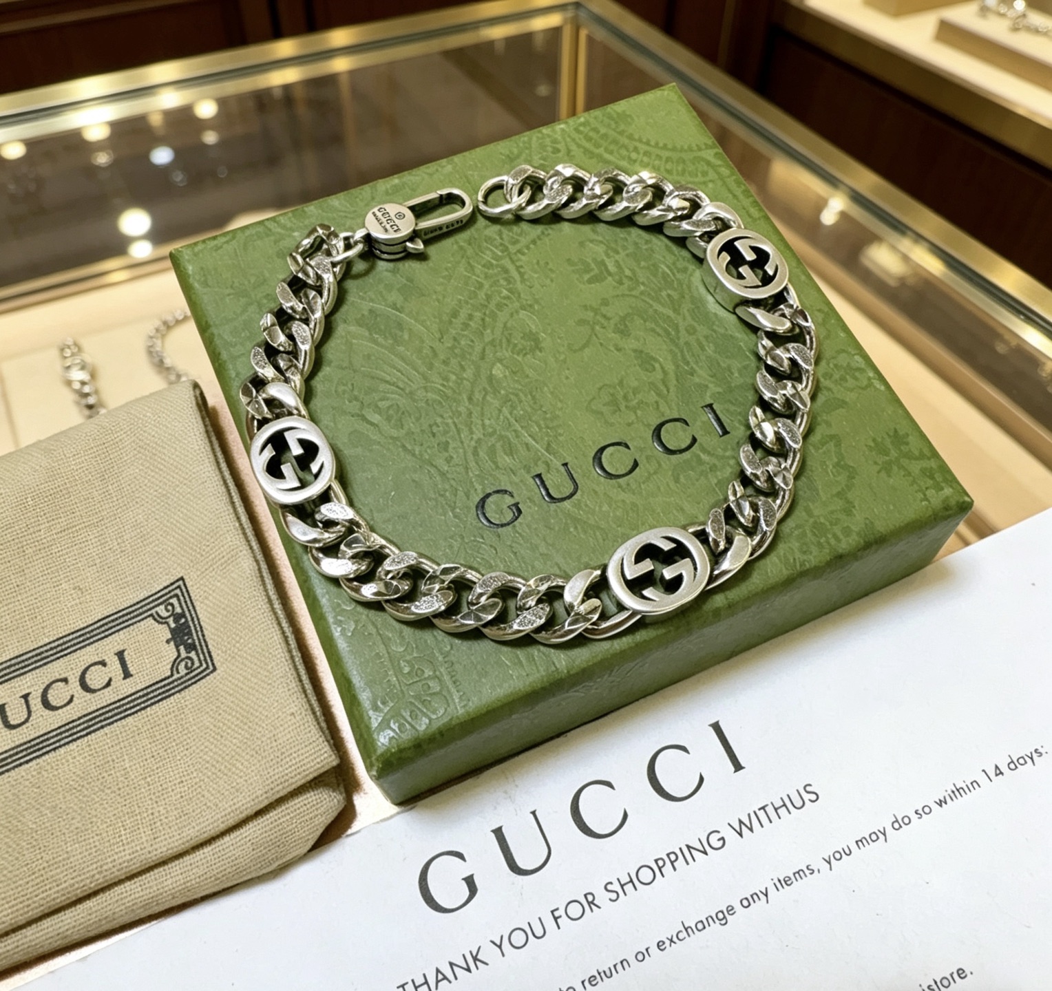 Gucci 最新出炉土豪版手链 认准细节链身闪沙效果