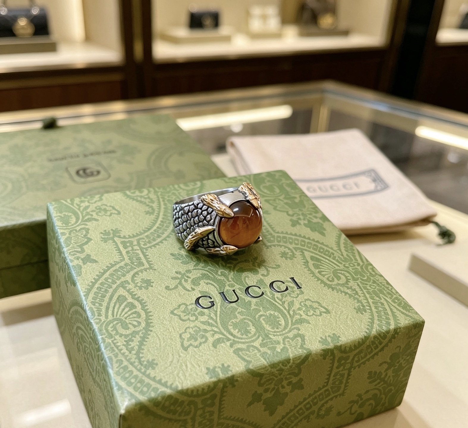 Gucci 𝐆𝐮𝐜𝐜𝐢古驰戒指最新款式天然石虎眼档次更高 Anger Forest系列双G纯手工制作工艺 古驰戒指