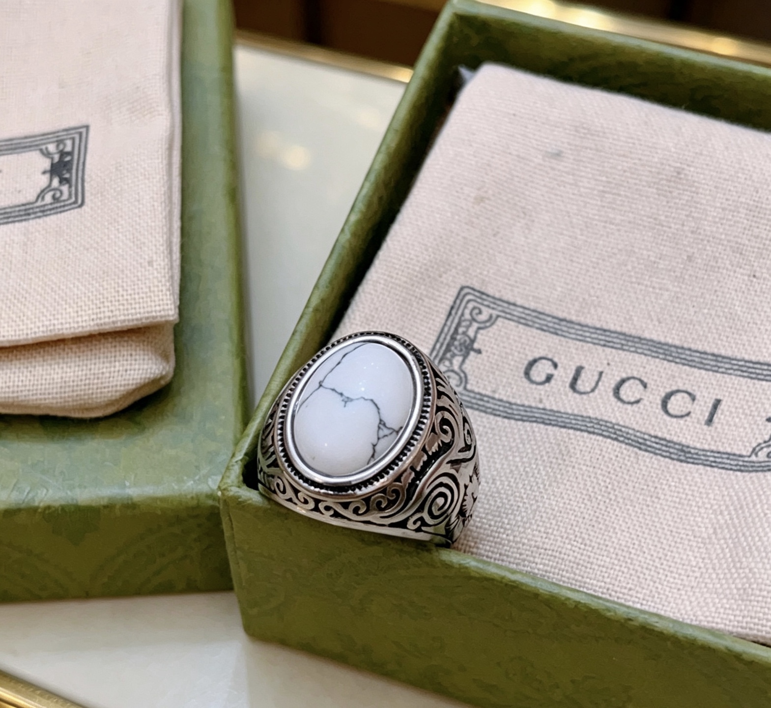 Gucci 𝐆𝐮𝐜𝐜𝐢古驰戒指最新款式天然宝石档次更高 Anger Forest系列双G纯手工制作工艺 古驰戒指