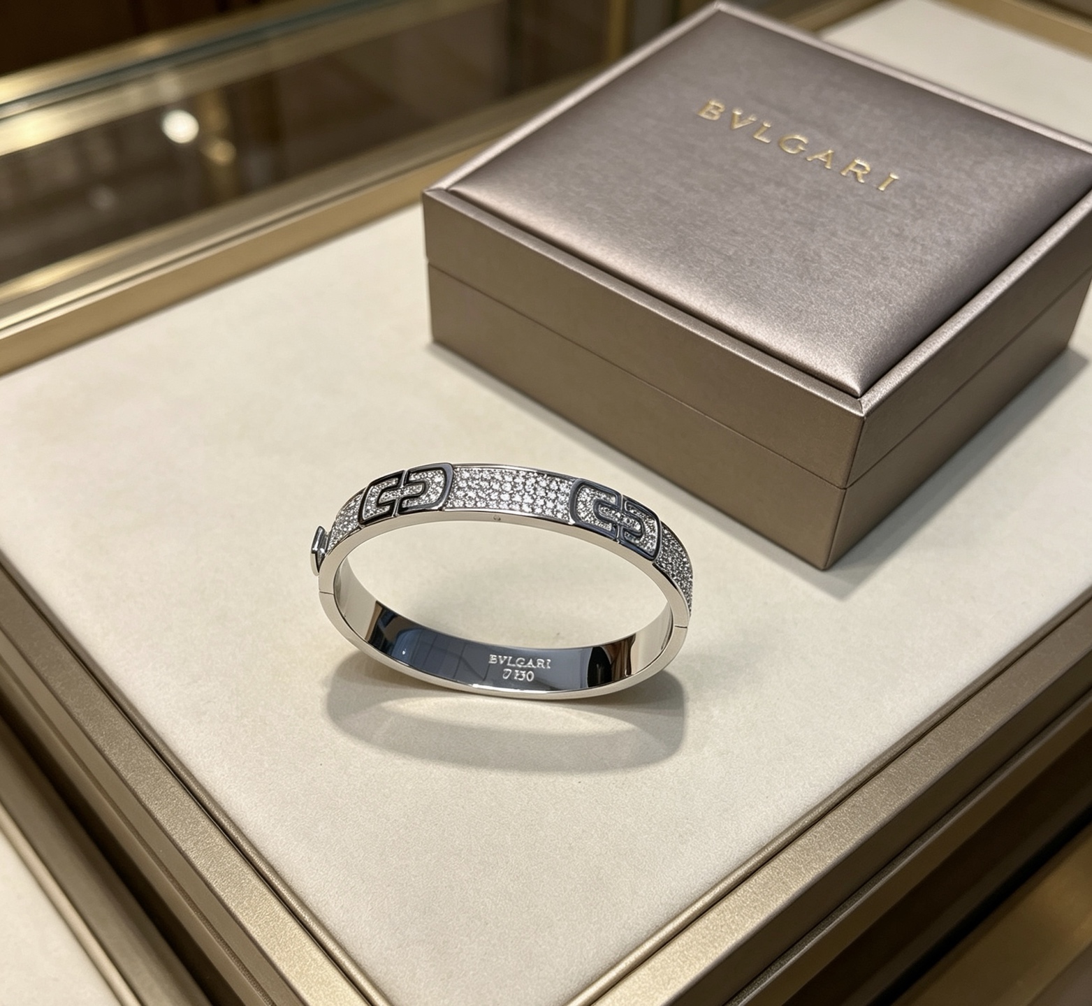 Bvlgari 宝格丽手镯Serpenti Viper系列回形针手镯