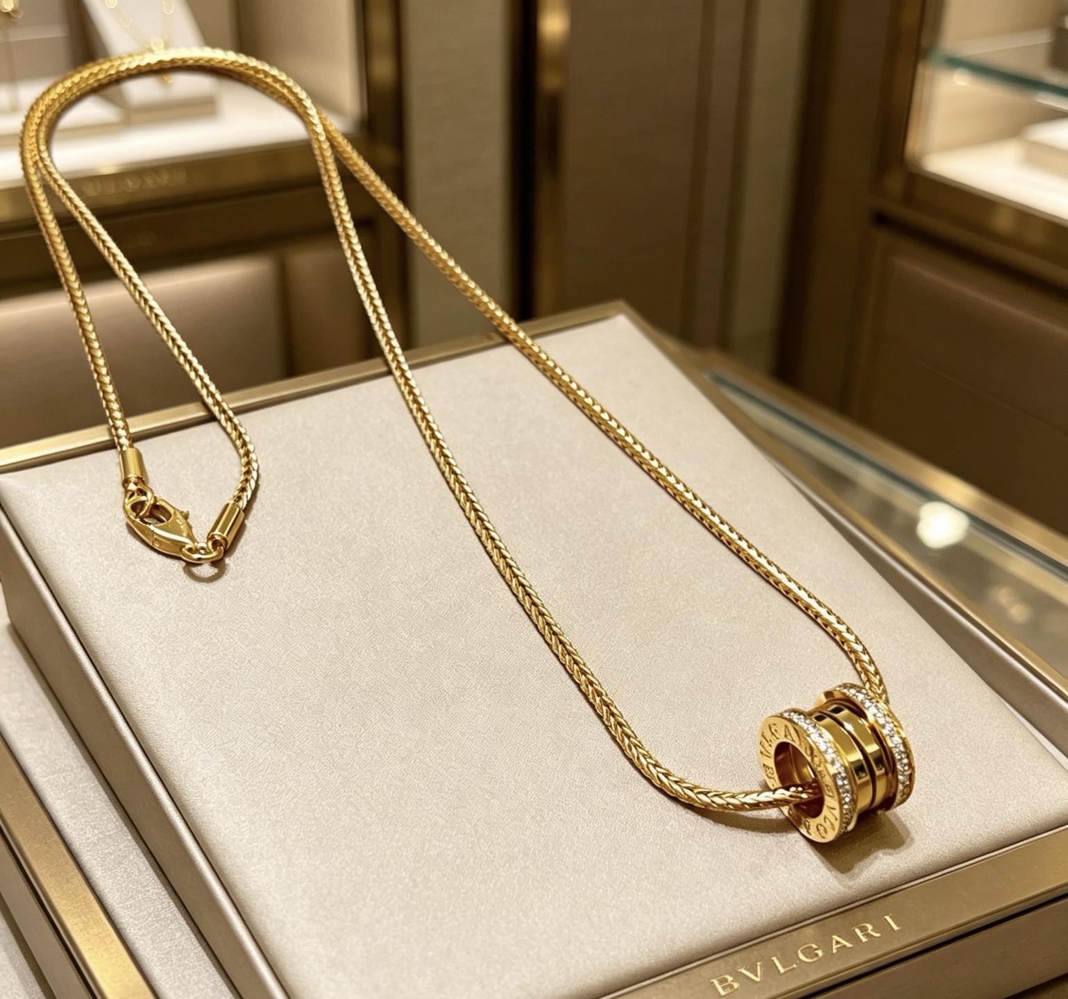 Bvlgari 宝格丽项链V金材质 BVLGARI宝格丽 DIVAS‘ DREAM 系列 品相完美