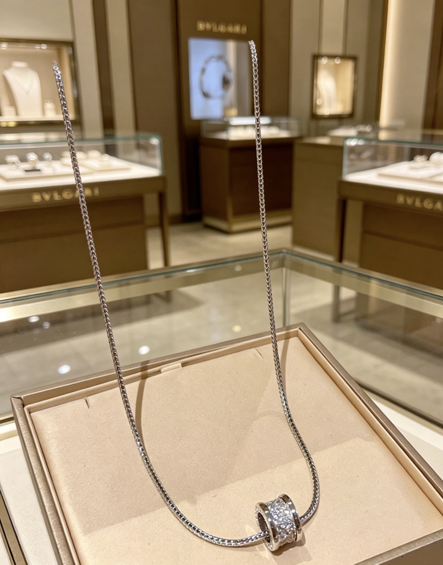 Bvlgari 宝格丽项链V金材质 BVLGARI宝格丽 DIVAS‘ DREAM 系列 品相完美