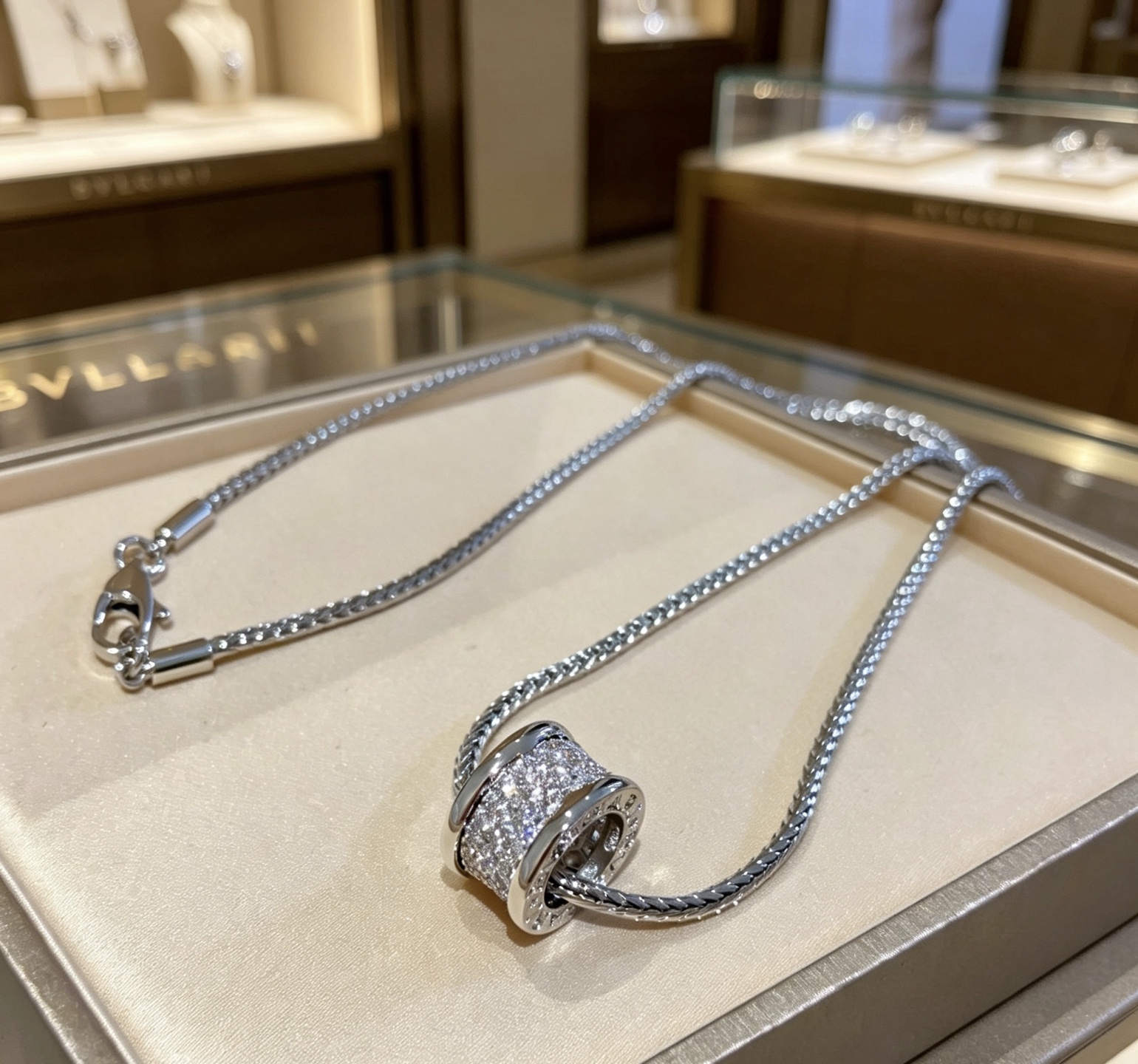 Bvlgari 宝格丽项链V金材质 BVLGARI宝格丽 DIVAS‘ DREAM 系列 品相完美