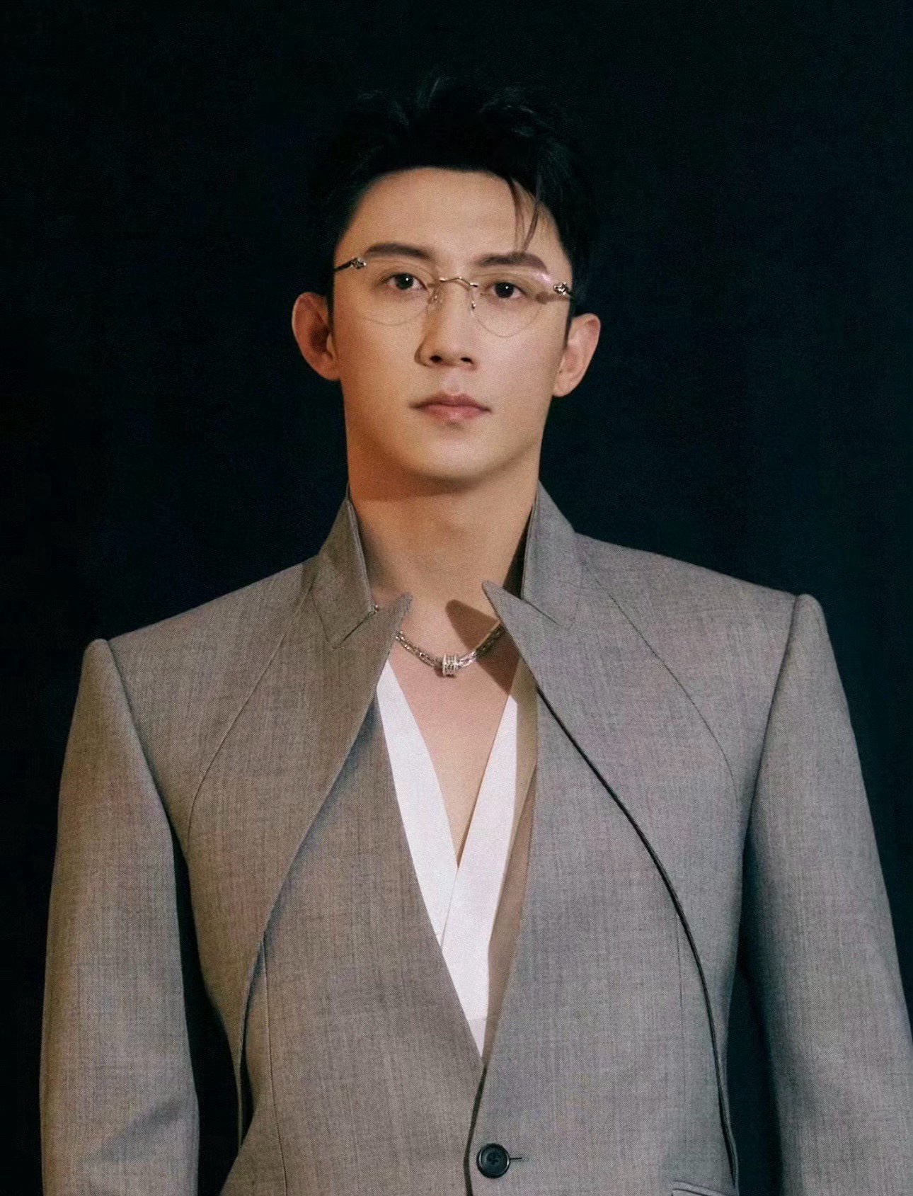 Bvlgari 宝格丽项链V金材质 满钻款 BVLGARI宝格丽 DIVAS‘ DREAM 系列 品相完美