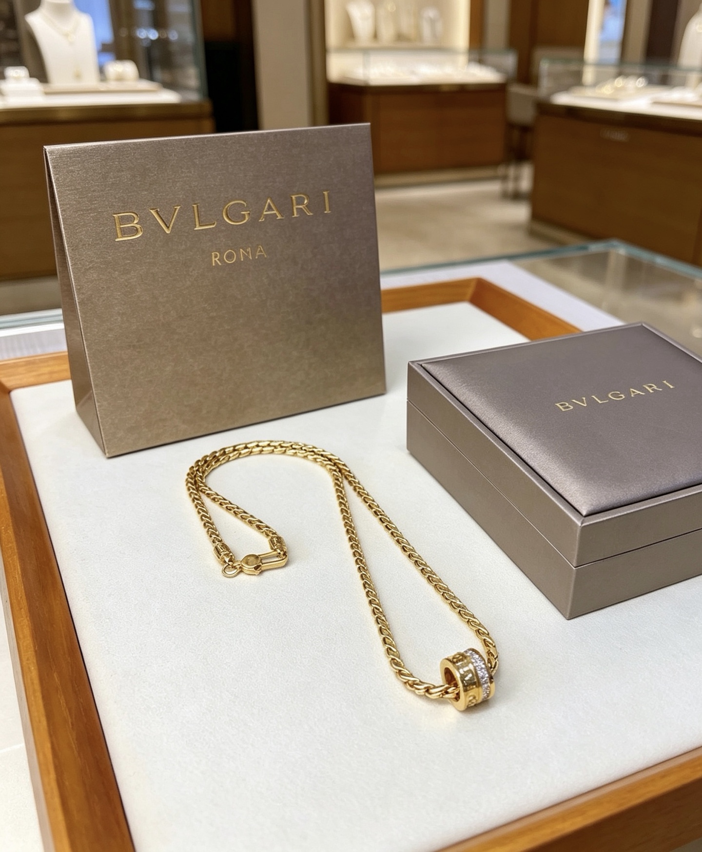 Bvlgari 宝格丽项链V金材质 BVLGARI宝格丽 DIVAS‘ DREAM 系列 品相完美