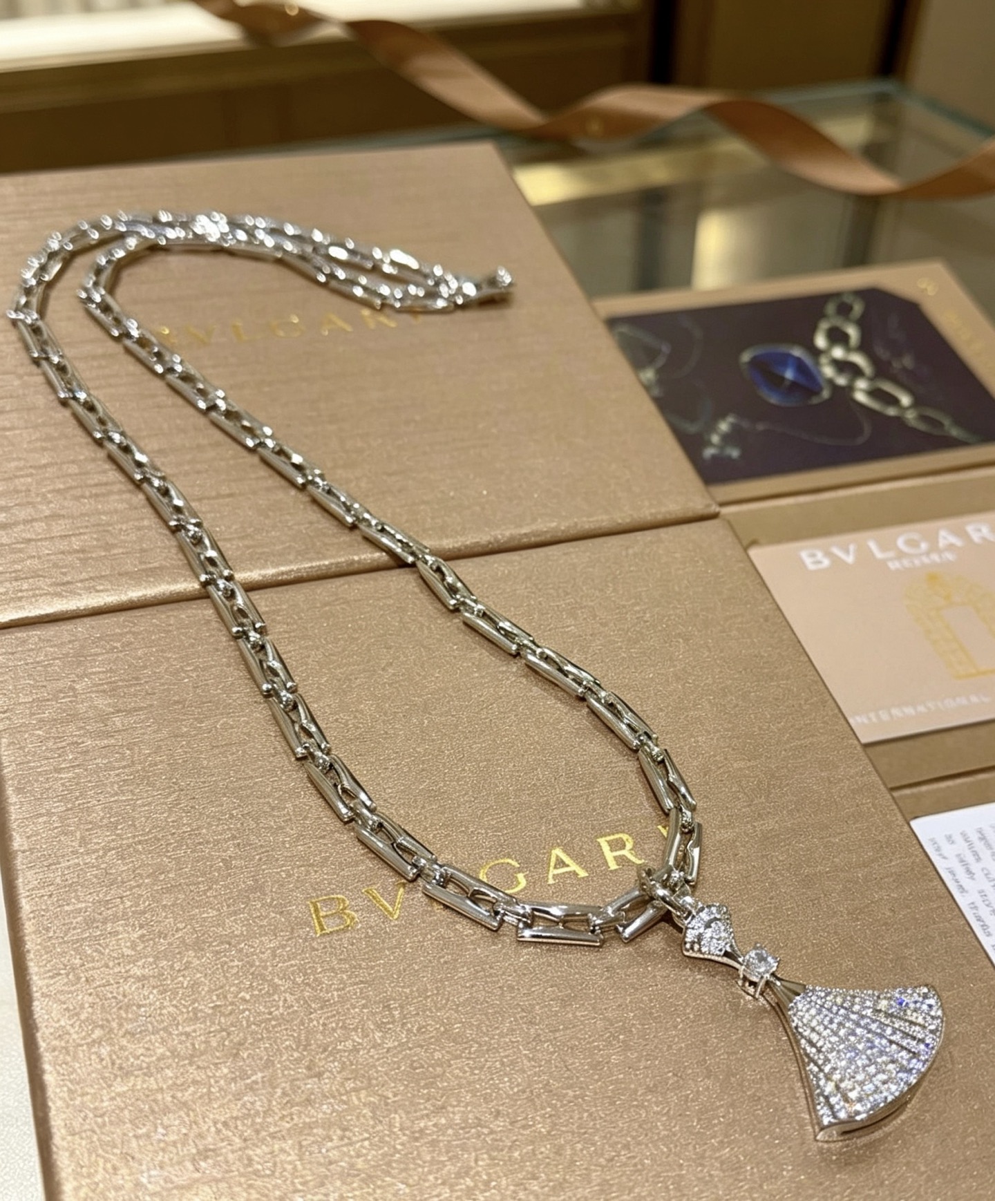Bvlgari 宝格丽项链V金材质 BVLGARI宝格丽 DIVAS‘ DREAM 蛇头系列 品相完美