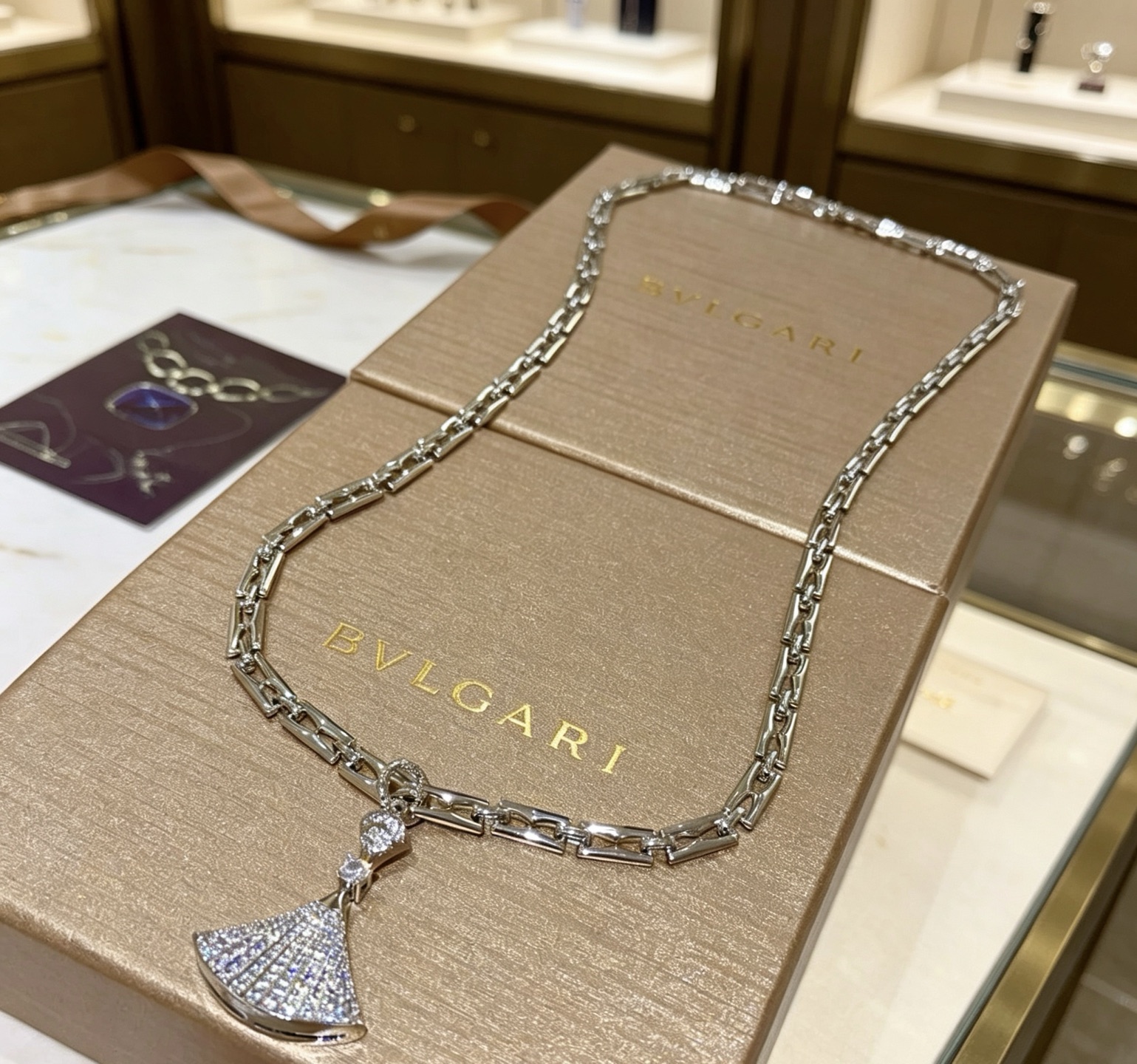 Bvlgari 宝格丽项链V金材质 BVLGARI宝格丽 DIVAS‘ DREAM 蛇头系列 品相完美