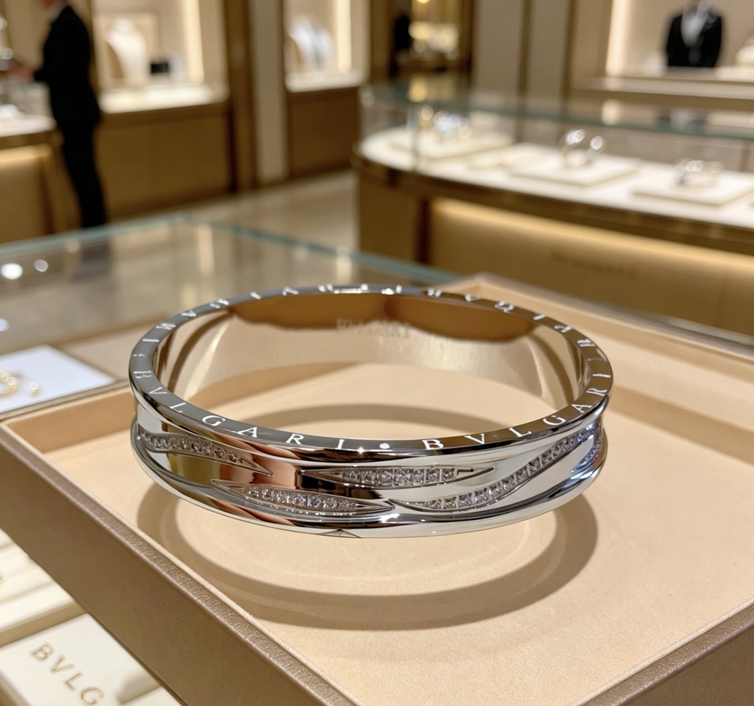 Bvlgari 宝格丽手镯Serpenti Viper系列手镯 宝格丽手环V金材质 完美精心打磨