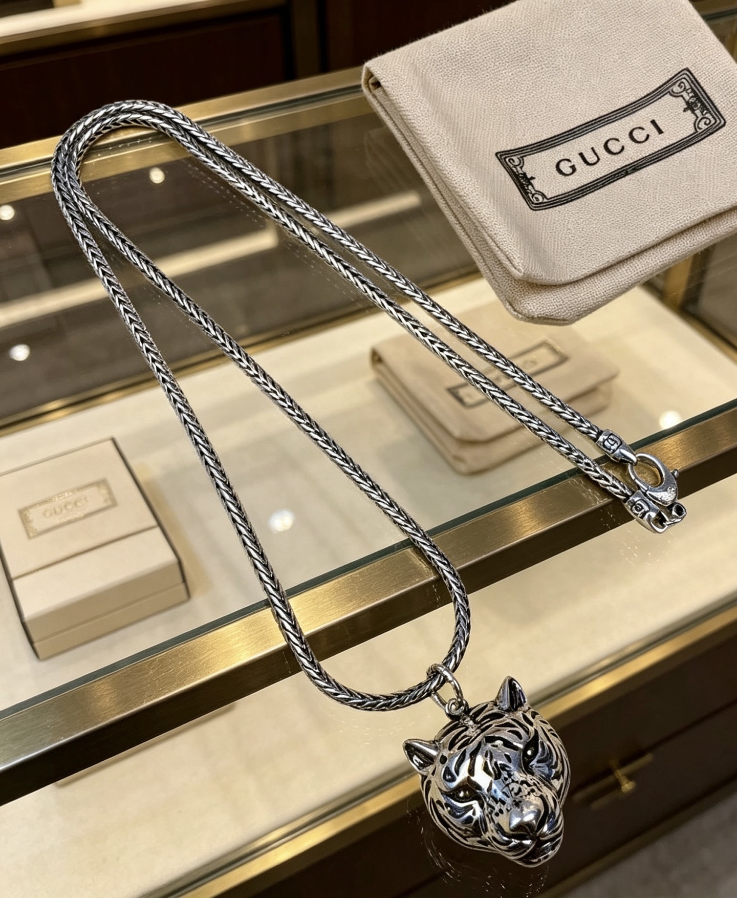 Gucci 𝐆𝐮𝐜𝐜𝐢古驰项链最新款链条档次更高 Anger Forest系列双G 款系列 银项链