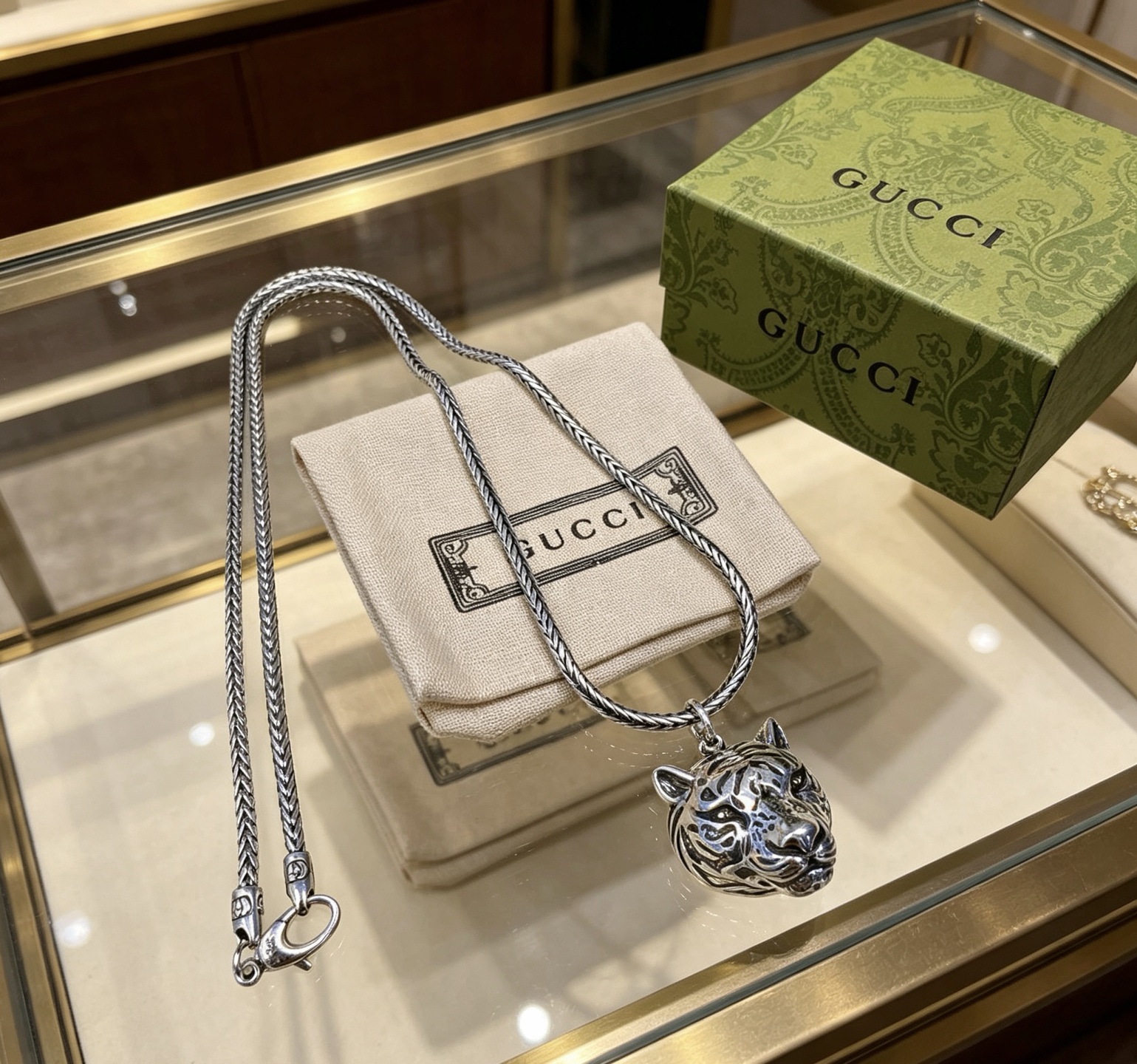 Gucci 𝐆𝐮𝐜𝐜𝐢古驰项链最新款链条档次更高 Anger Forest系列双G 款系列 银项链