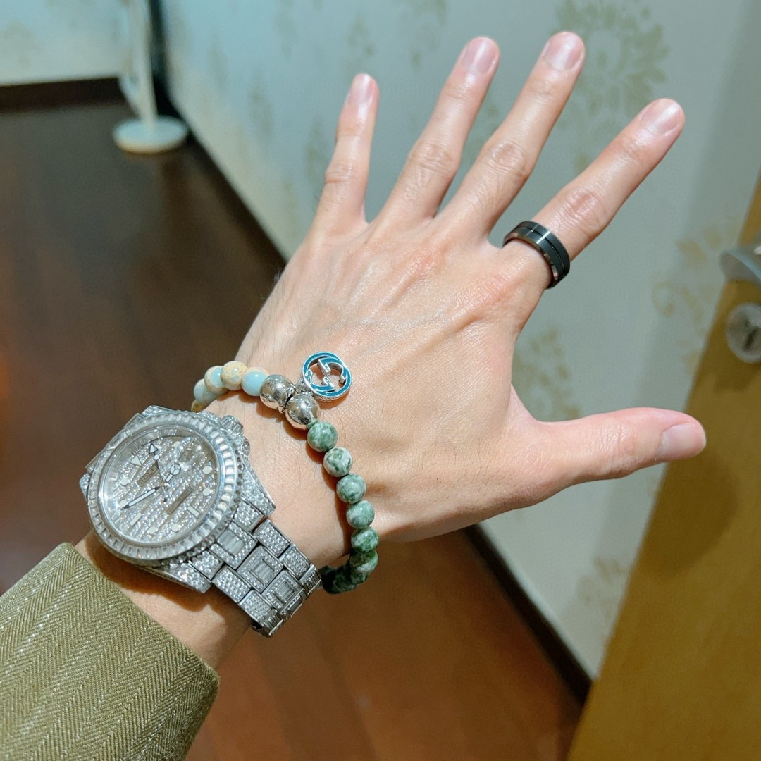 Gucci 新品发布 𝐆𝐮𝐜𝐜𝐢古驰手链 最新款蛇皮石手链档次更高 Anger Forest系列双g水晶手链
