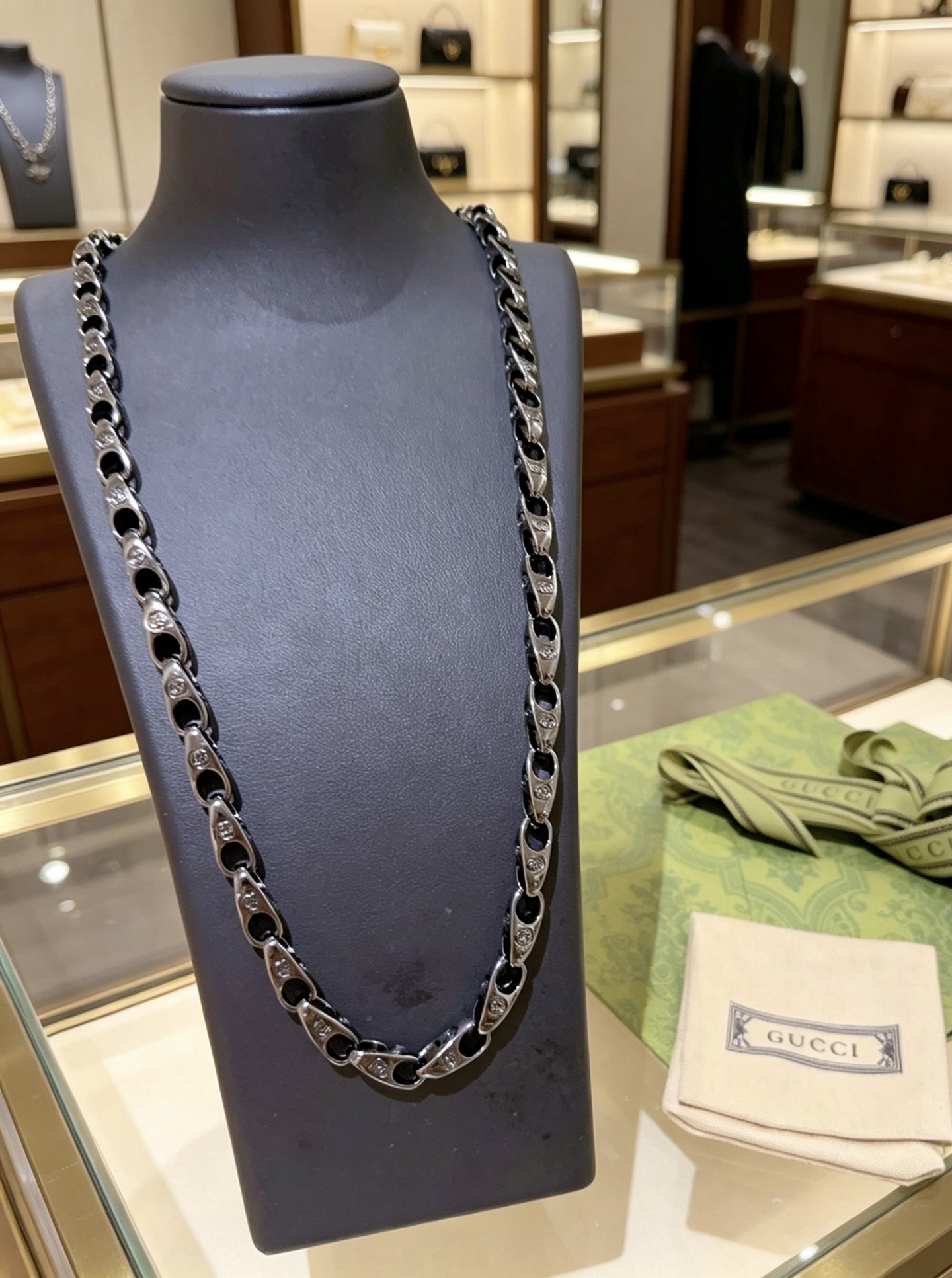 Gucci 新品发布 不爆不发 抖音带货 首选 𝐆𝐮𝐜𝐜𝐢古驰项链最新款链条档次更高 Anger Forest系列设计理念 项链