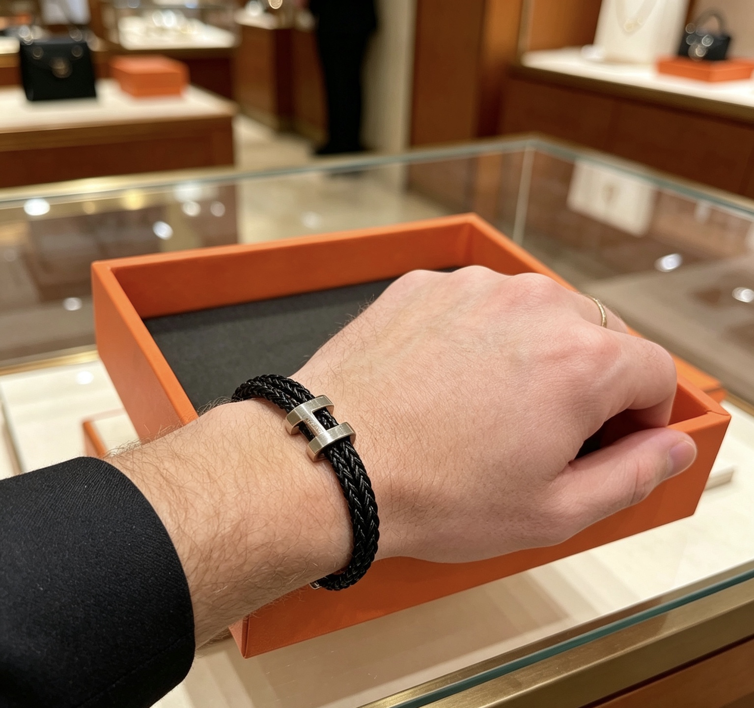 Hermès 爱马仕手链 手绳太考验师傅的手艺了